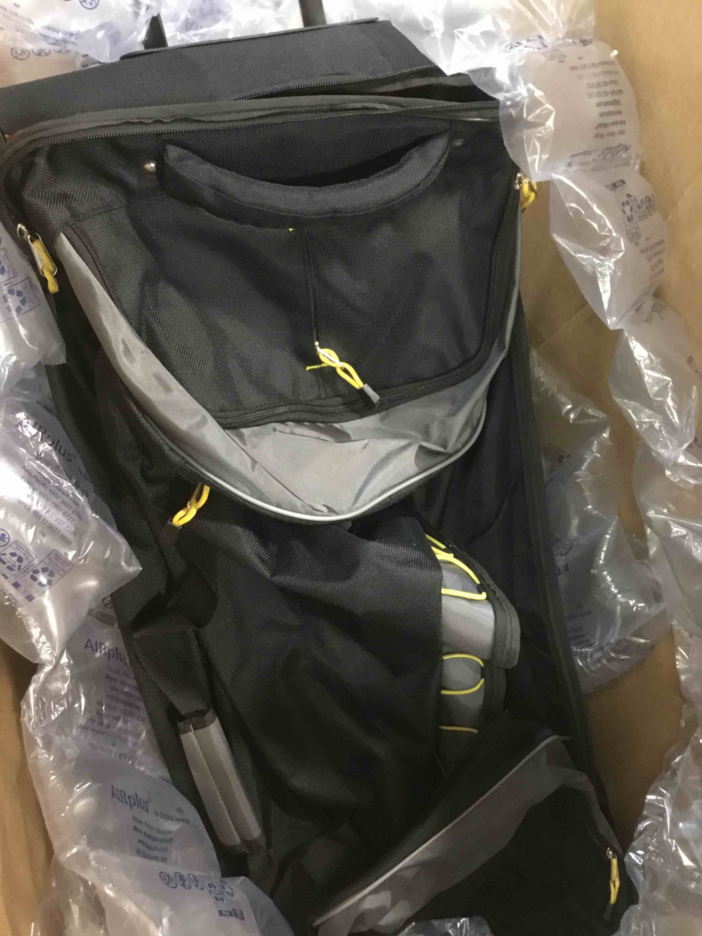 https://s3.amazonaws.com/lotting-images-prod/bidfta/RED5781609_1706534526785.jpeg