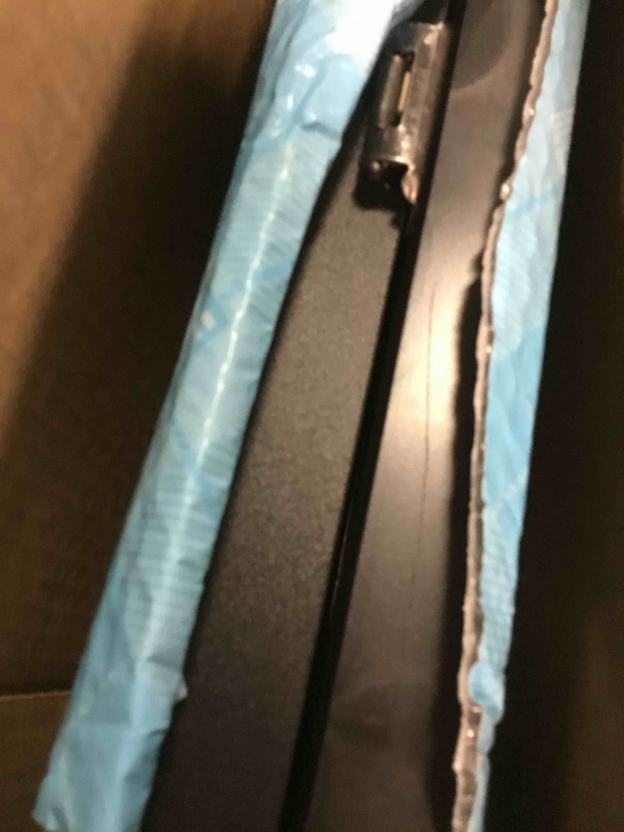 https://s3.amazonaws.com/lotting-images-prod/bidfta/RED5781733_1706553559206.jpeg