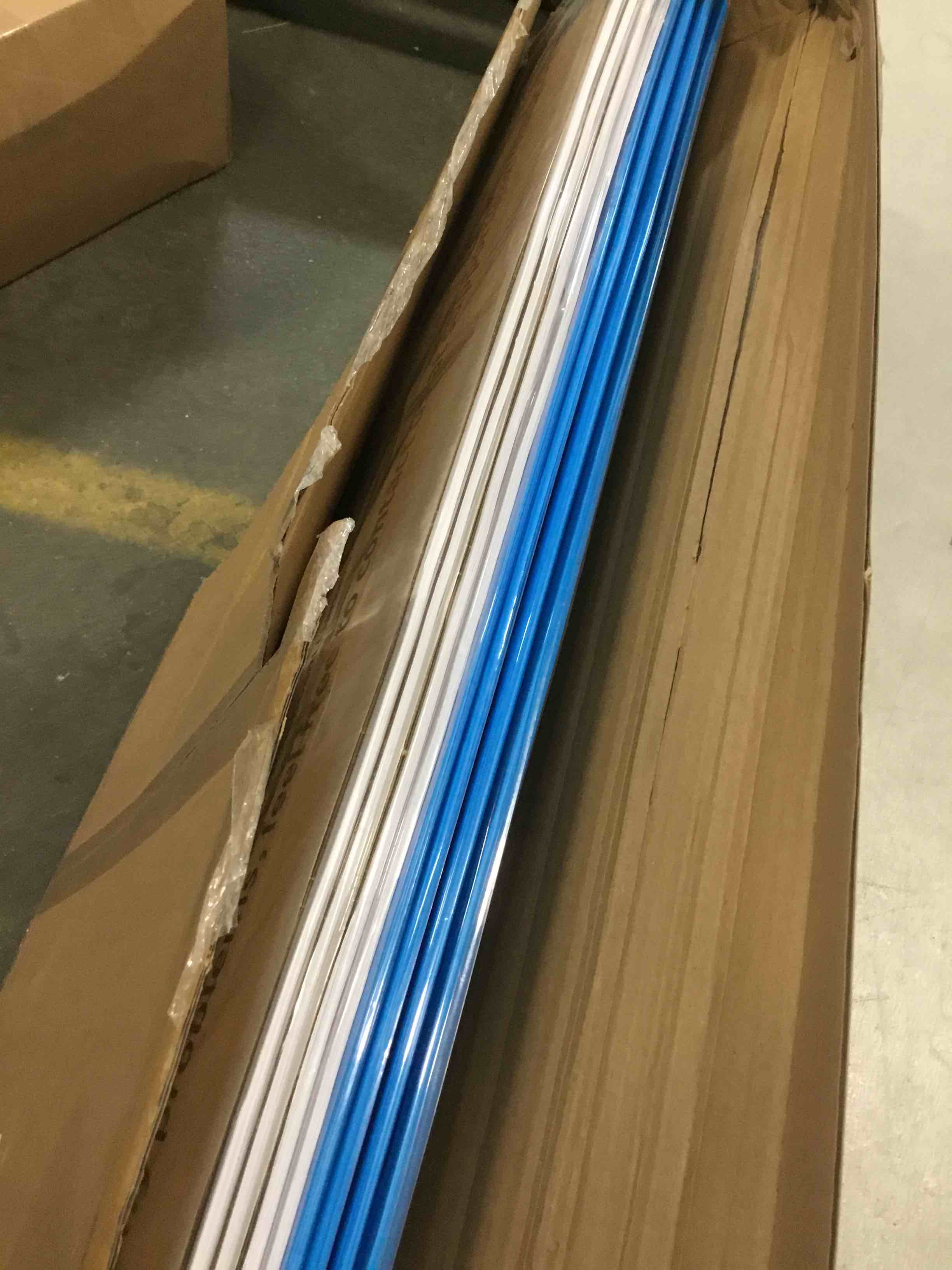 https://s3.amazonaws.com/lotting-images-prod/bidfta/RED5782382_1706798704665.jpeg