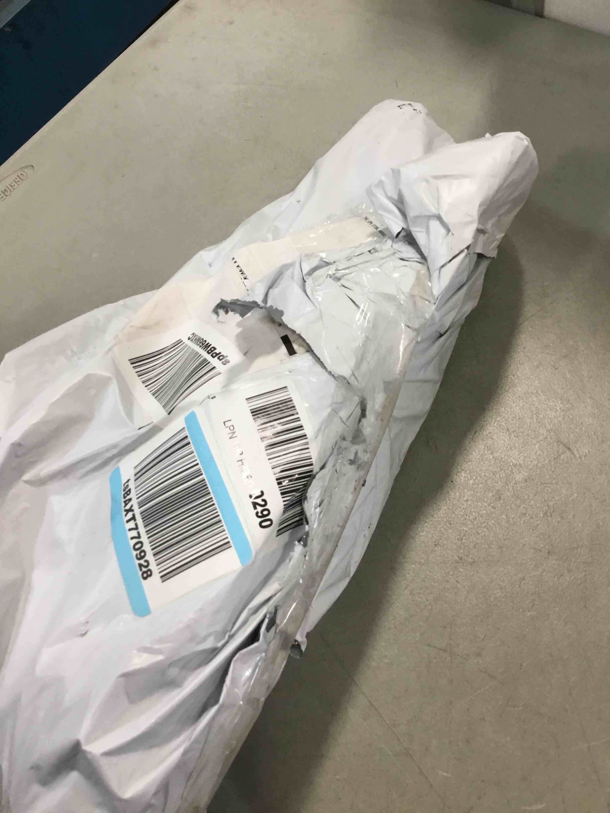 https://s3.amazonaws.com/lotting-images-prod/bidfta/RED5782462_1706808644927.jpeg