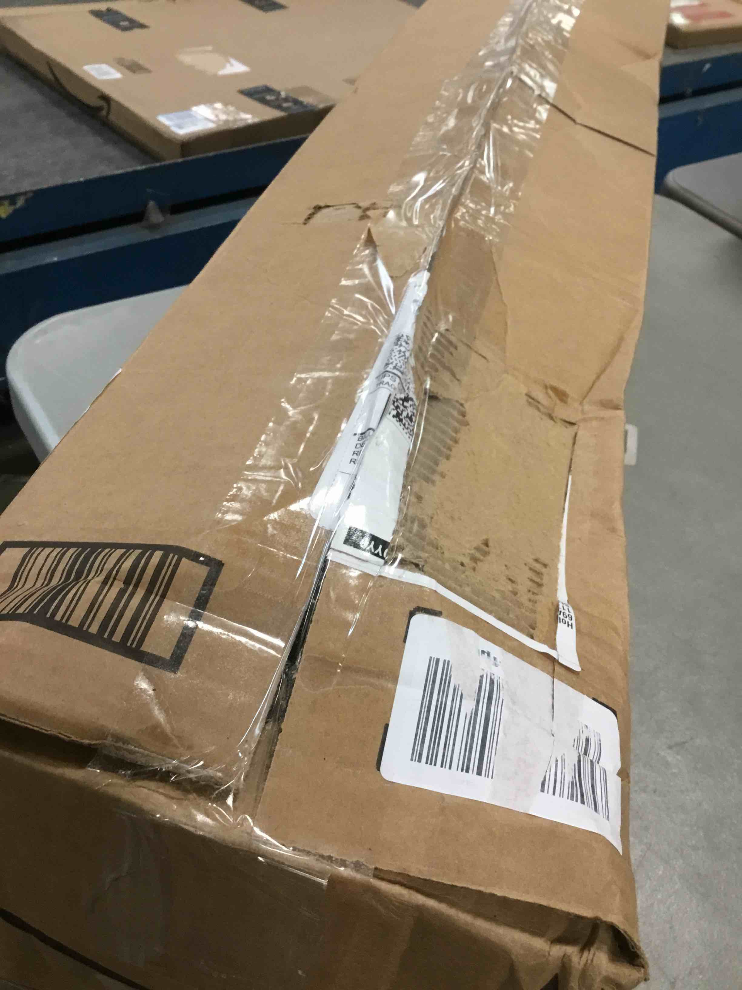 https://s3.amazonaws.com/lotting-images-prod/bidfta/RED5782502_1706815394406.jpeg