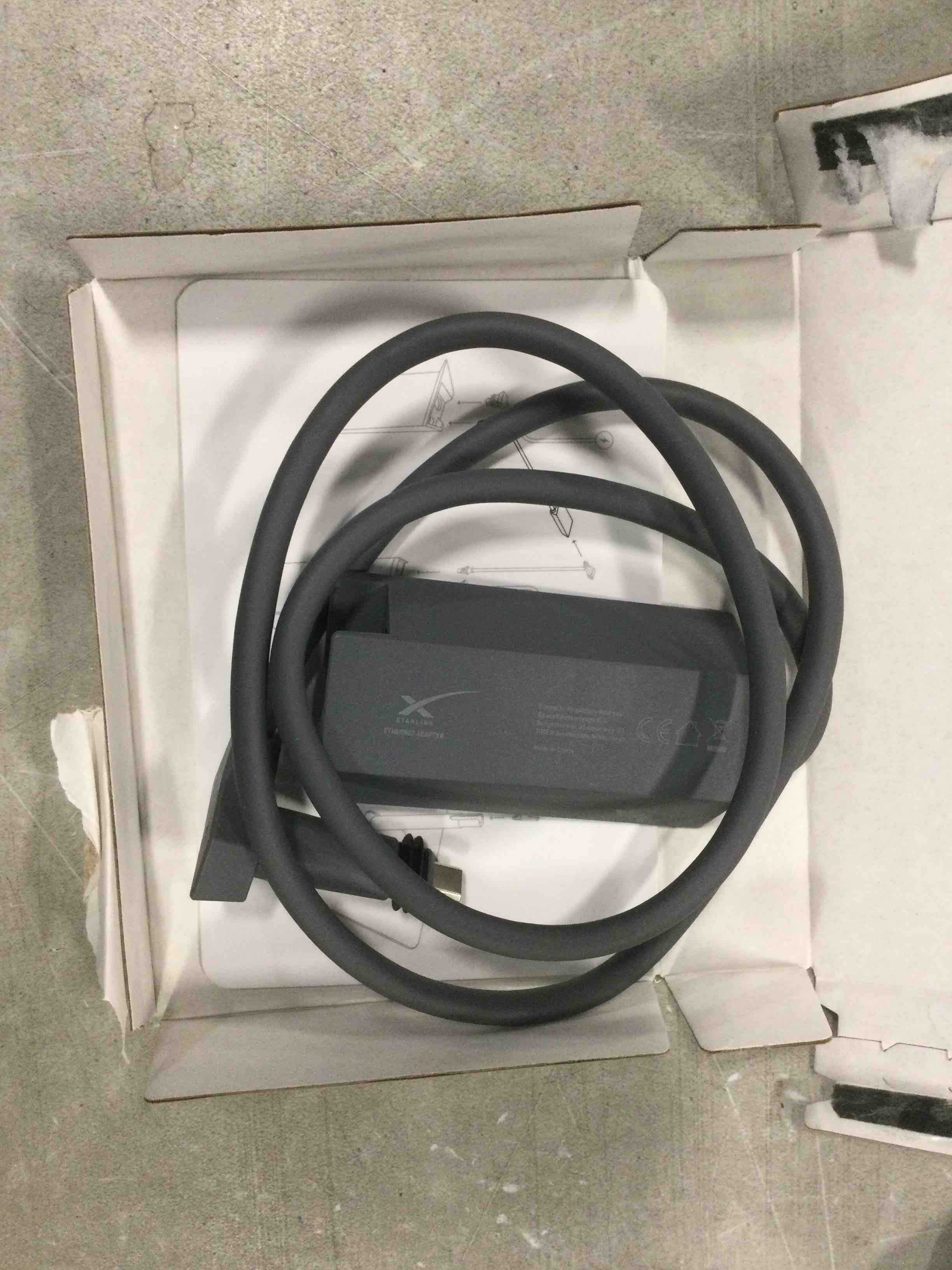 https://s3.amazonaws.com/lotting-images-prod/bidfta/RED5783296_1706622215306.jpeg