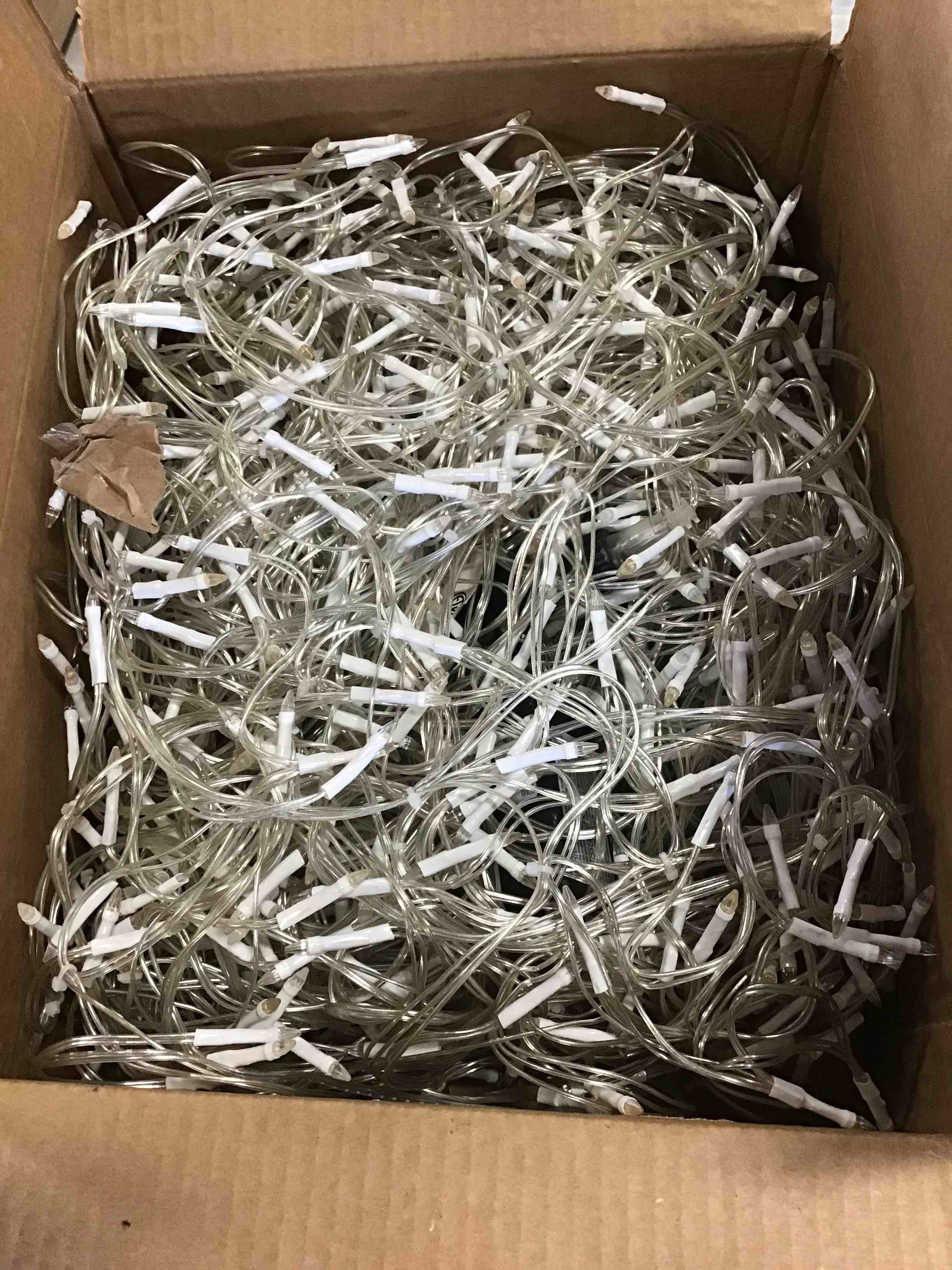 https://s3.amazonaws.com/lotting-images-prod/bidfta/RED5783652_1706815721830.jpeg