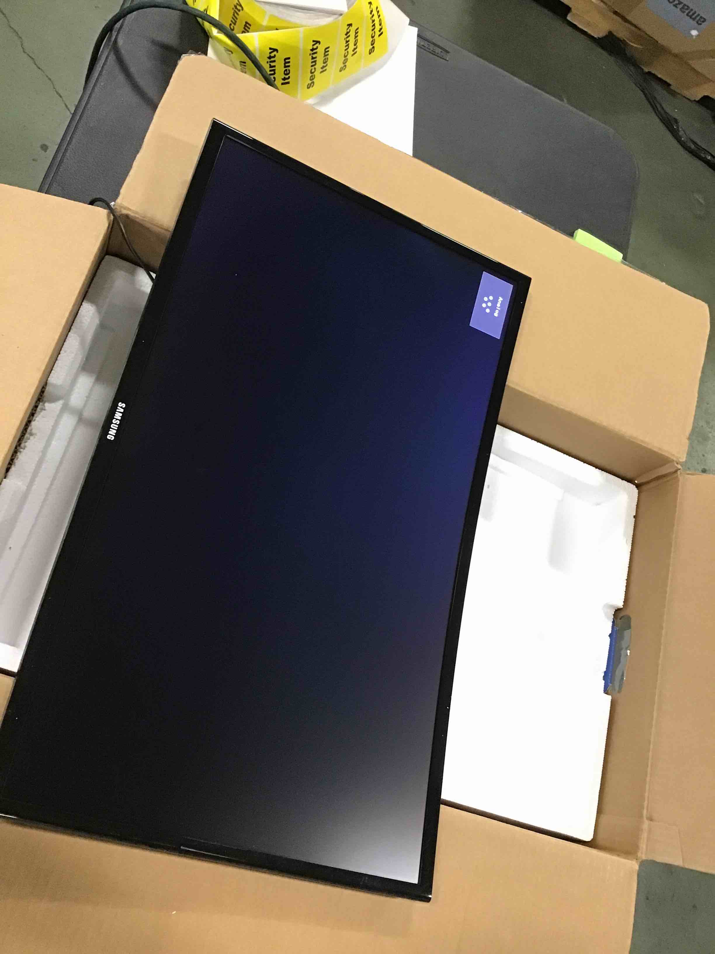 https://s3.amazonaws.com/lotting-images-prod/bidfta/RED5784059_1714570864246.jpeg