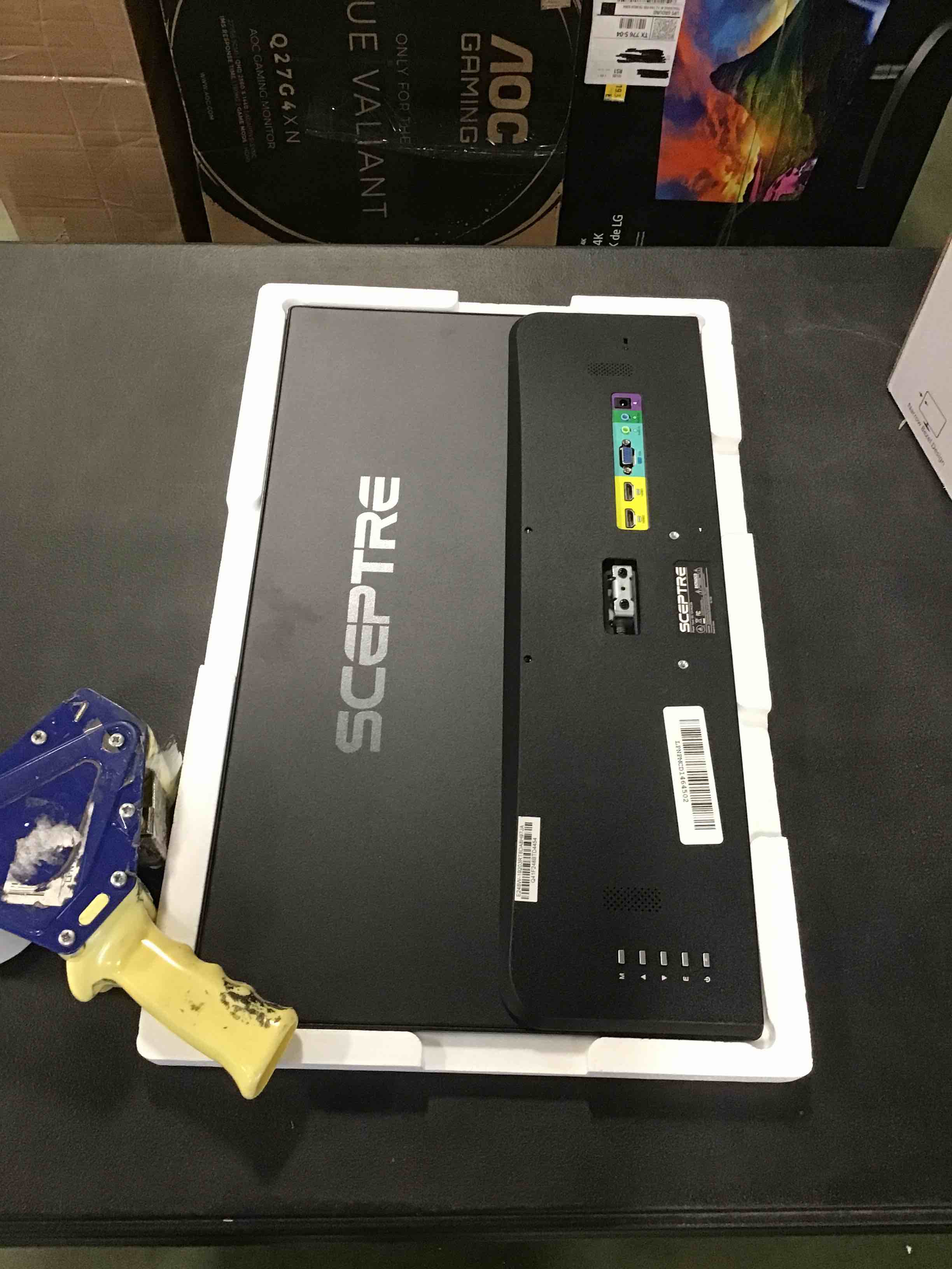 https://s3.amazonaws.com/lotting-images-prod/bidfta/RED5784070_1714586146126.jpeg