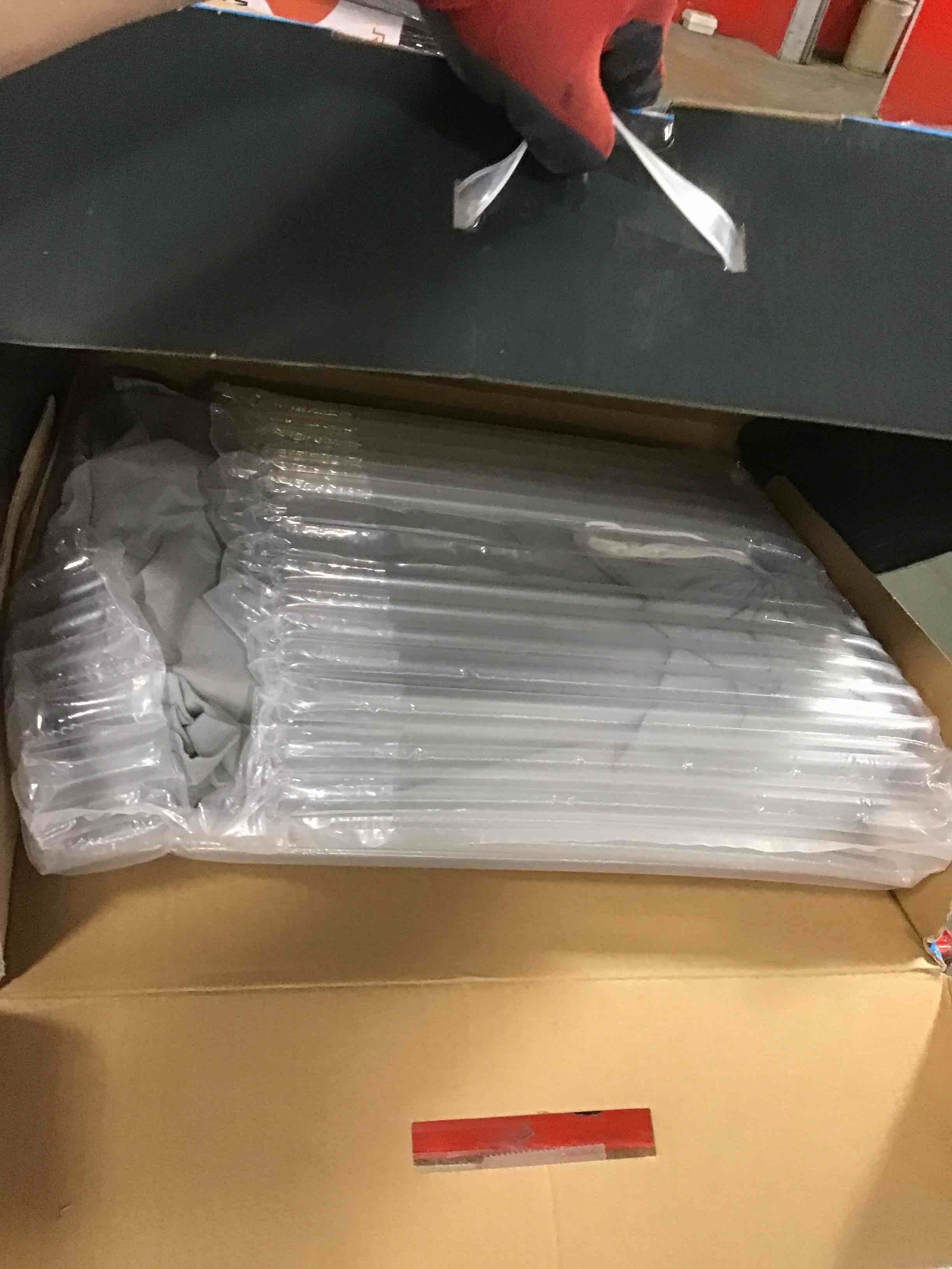 https://s3.amazonaws.com/lotting-images-prod/bidfta/RED5784082_1715020386565.jpeg