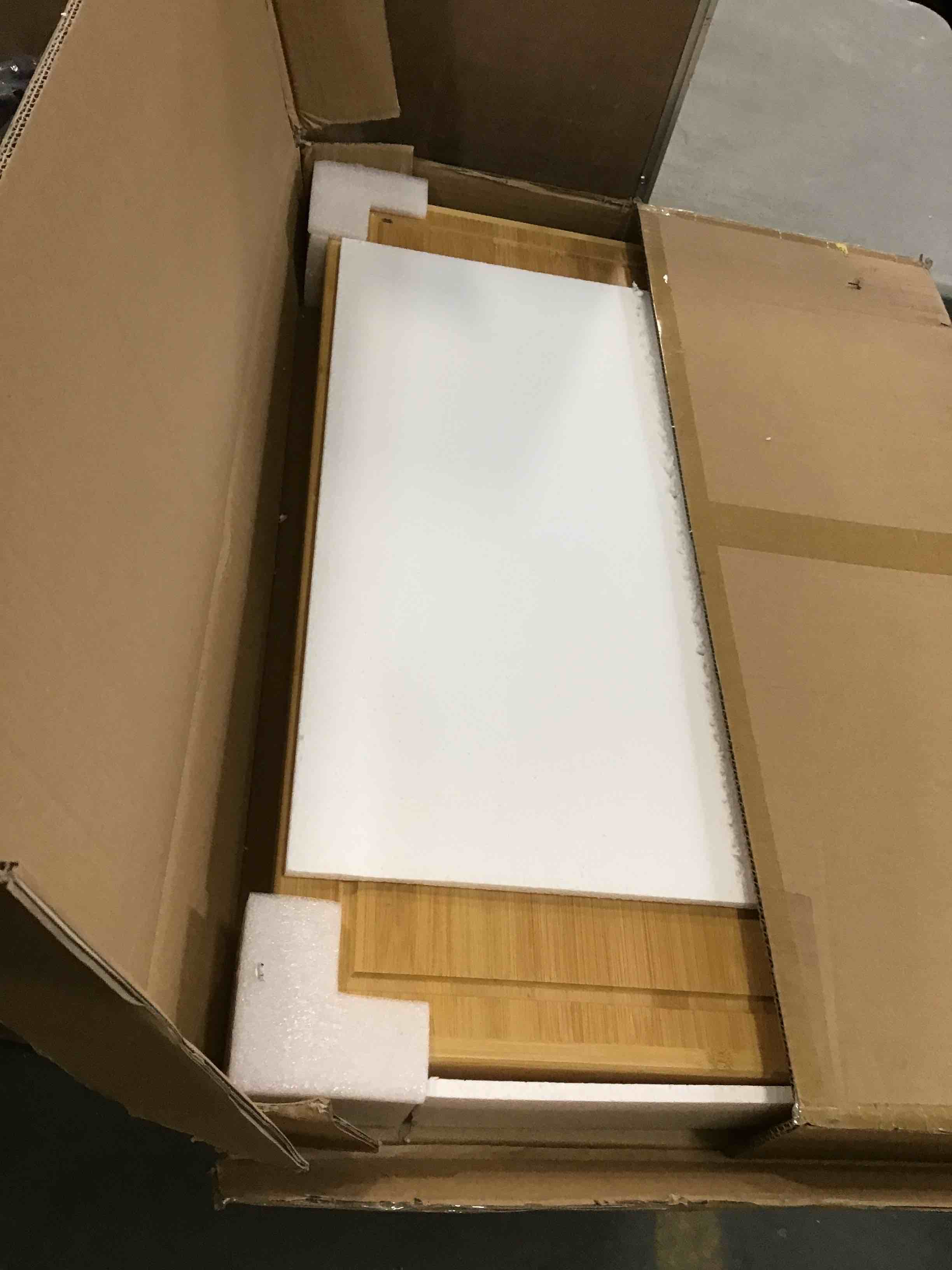 https://s3.amazonaws.com/lotting-images-prod/bidfta/RED5784239_1716142872277.jpeg