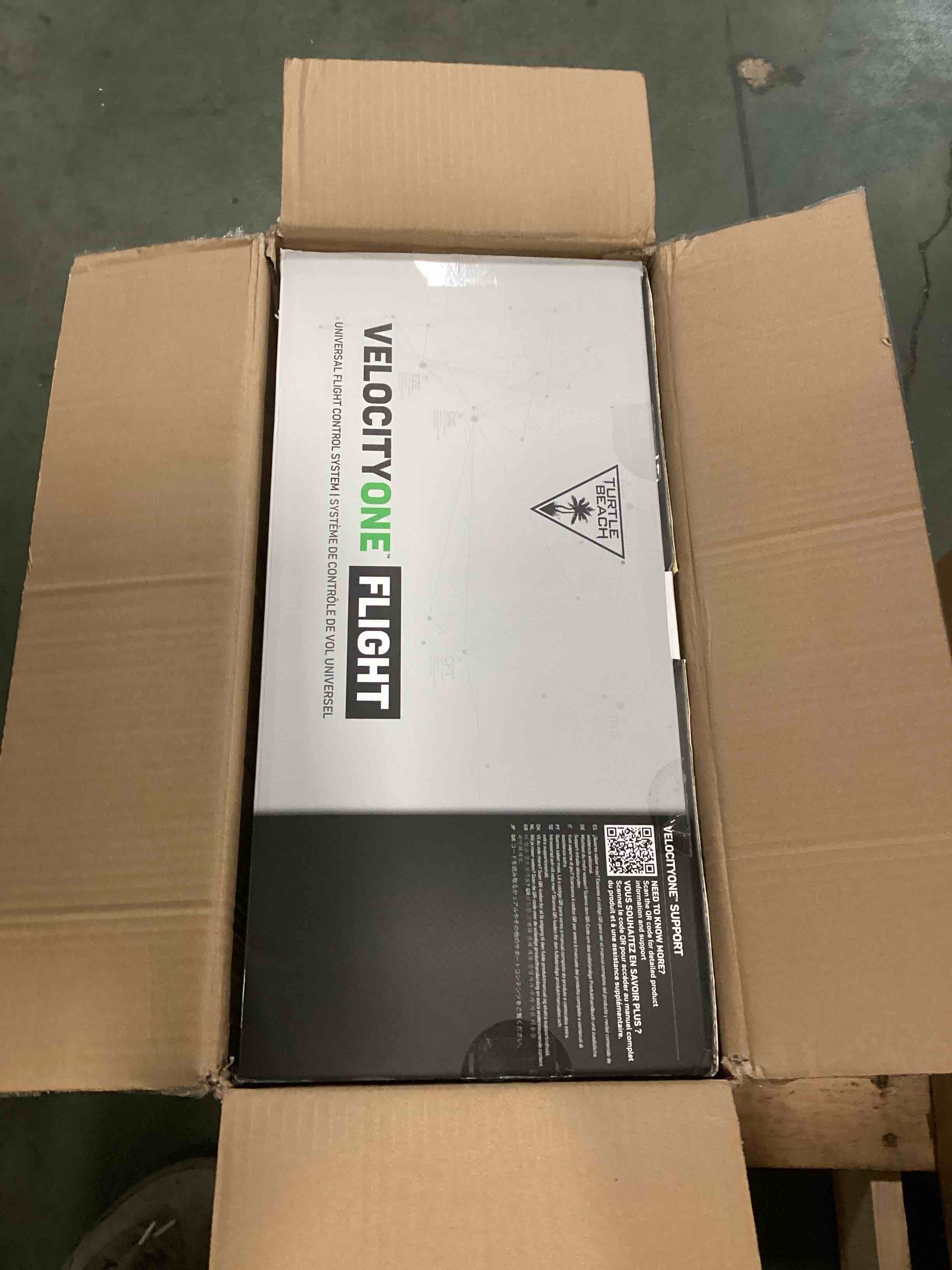 https://s3.amazonaws.com/lotting-images-prod/bidfta/RED5784331_1720012422826.jpeg