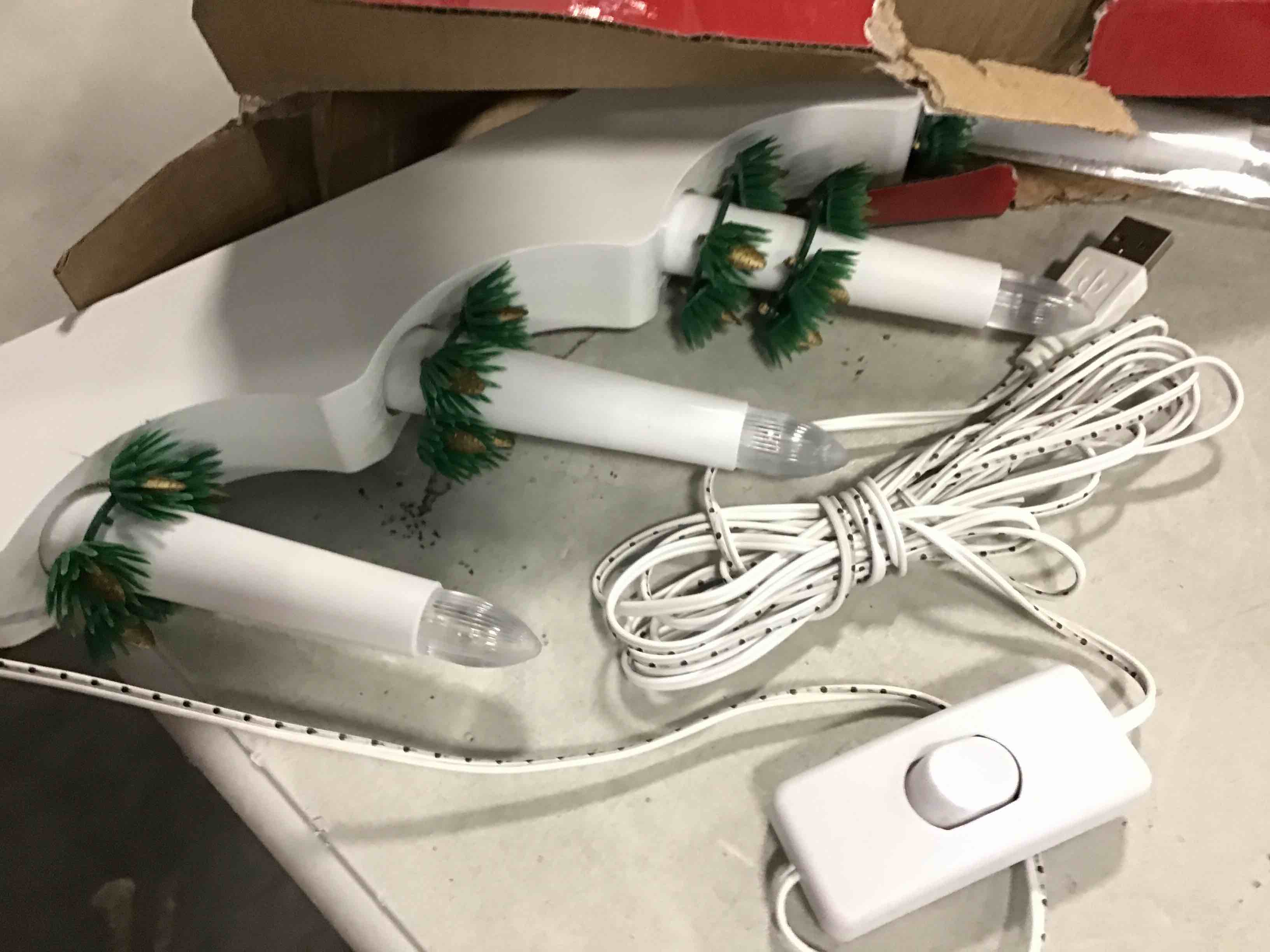 https://s3.amazonaws.com/lotting-images-prod/bidfta/RED5784891_1707309671892.jpeg