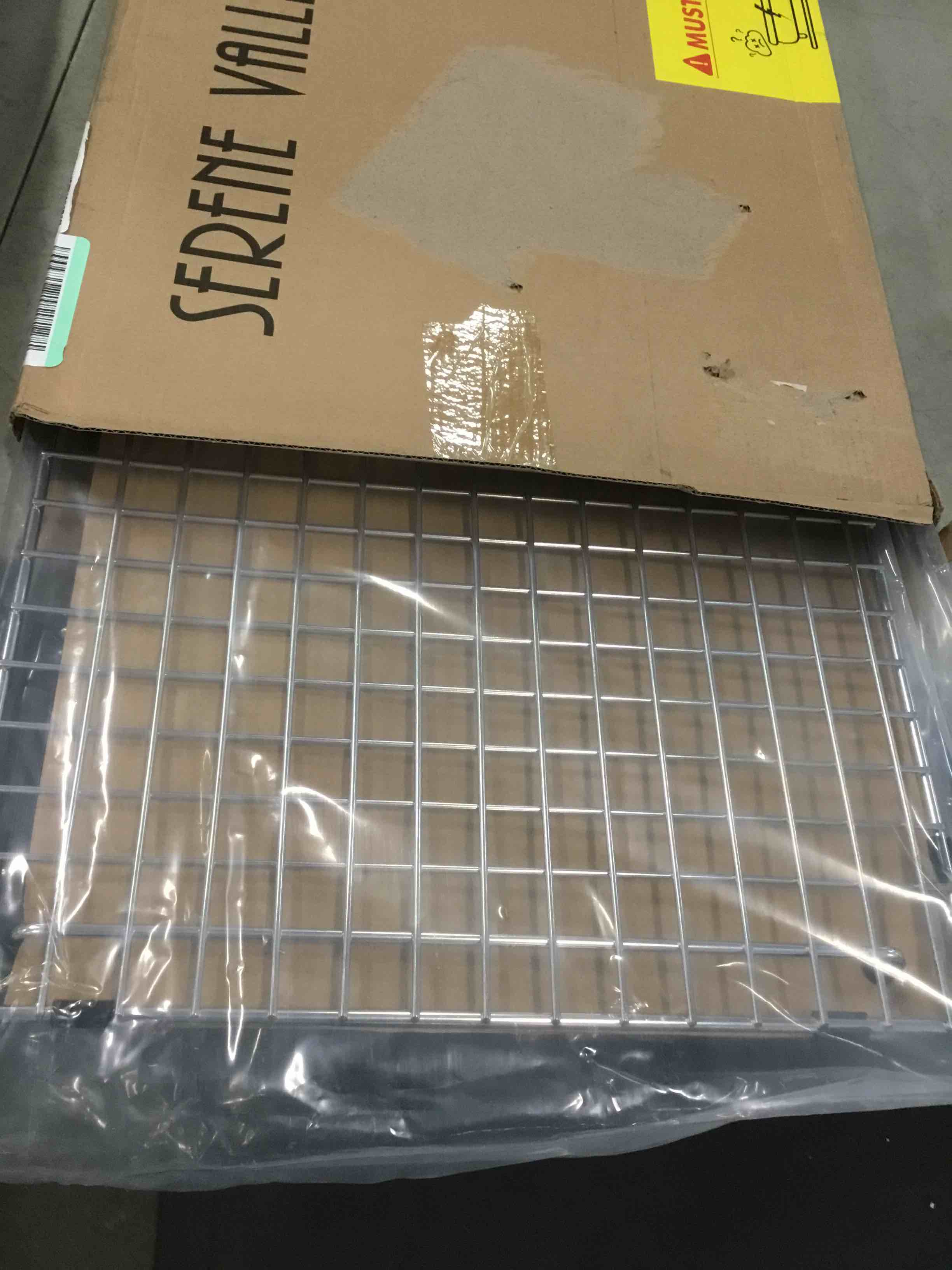 https://s3.amazonaws.com/lotting-images-prod/bidfta/RED5785380_1707578100044.jpeg