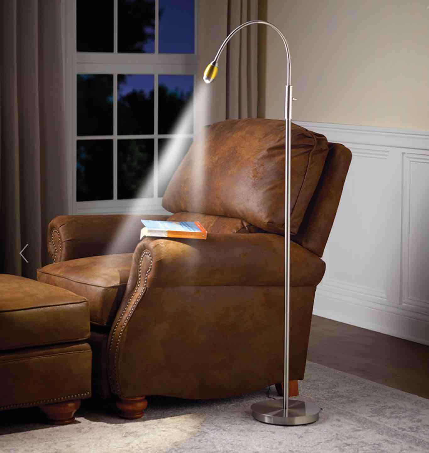 The Brightness Zooming Natural Light Lamp