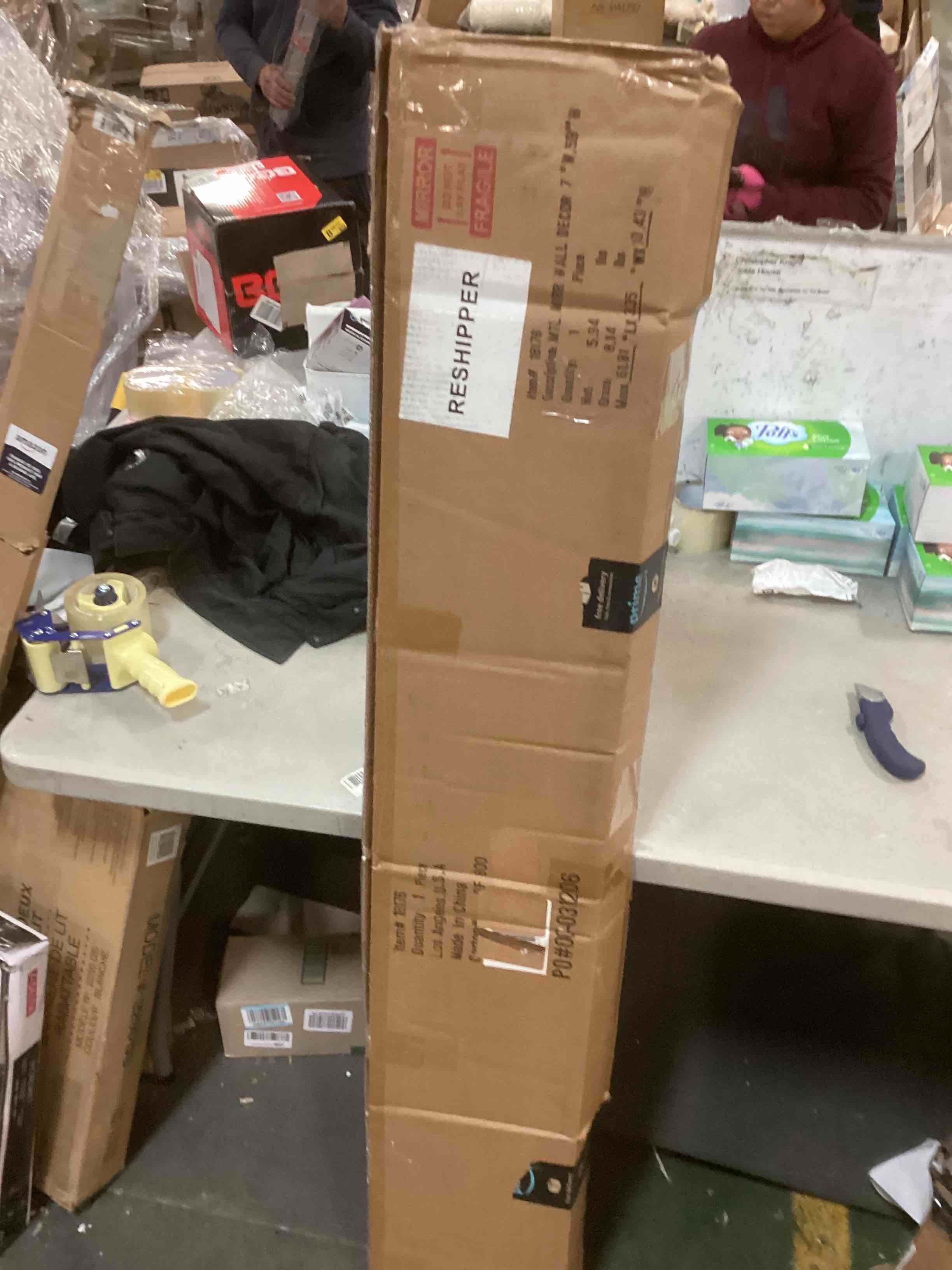 https://s3.amazonaws.com/lotting-images-prod/bidfta/RED5787707_1706555312793.jpeg