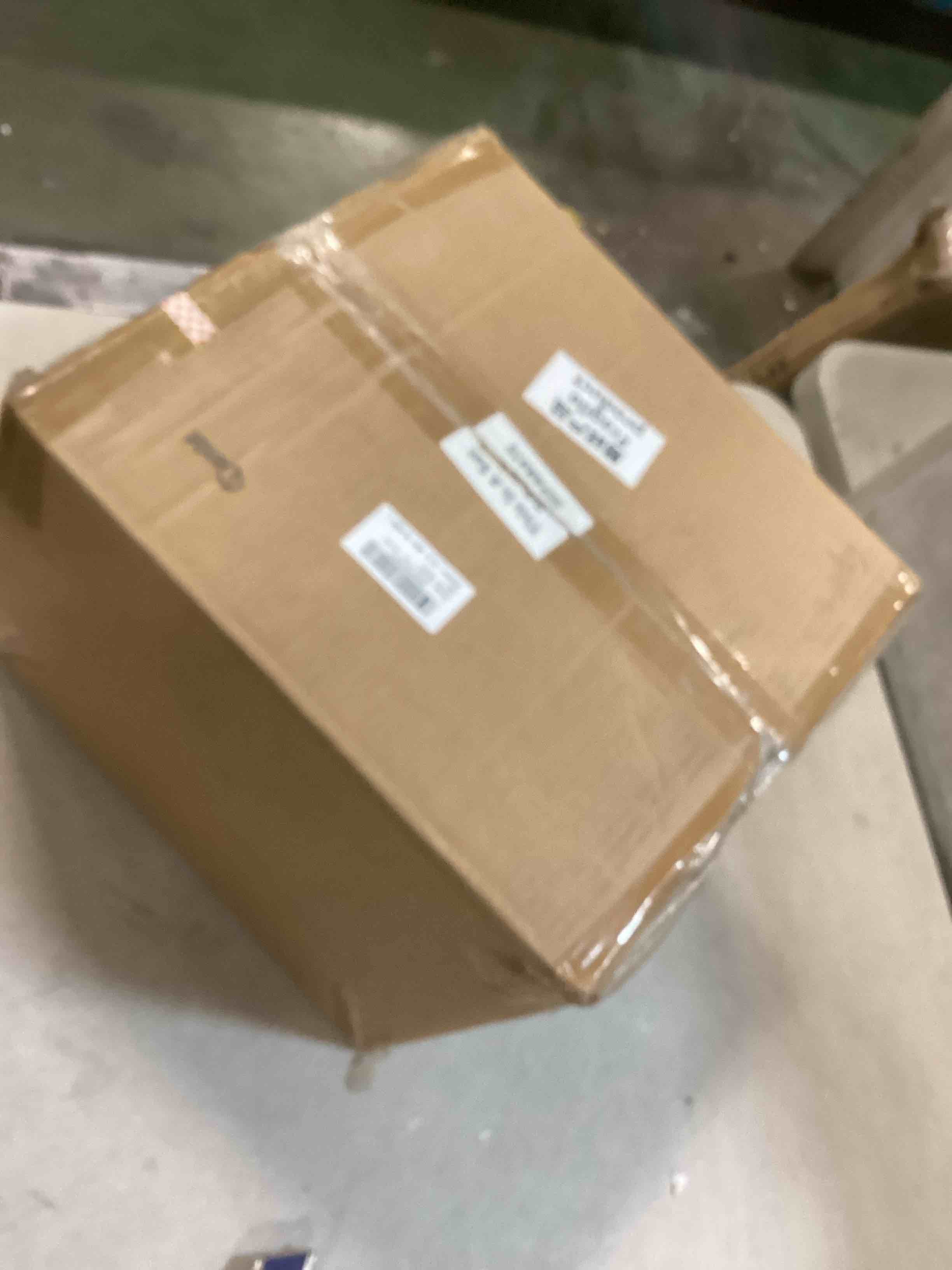 https://s3.amazonaws.com/lotting-images-prod/bidfta/RED5787829_1706620686499.jpeg
