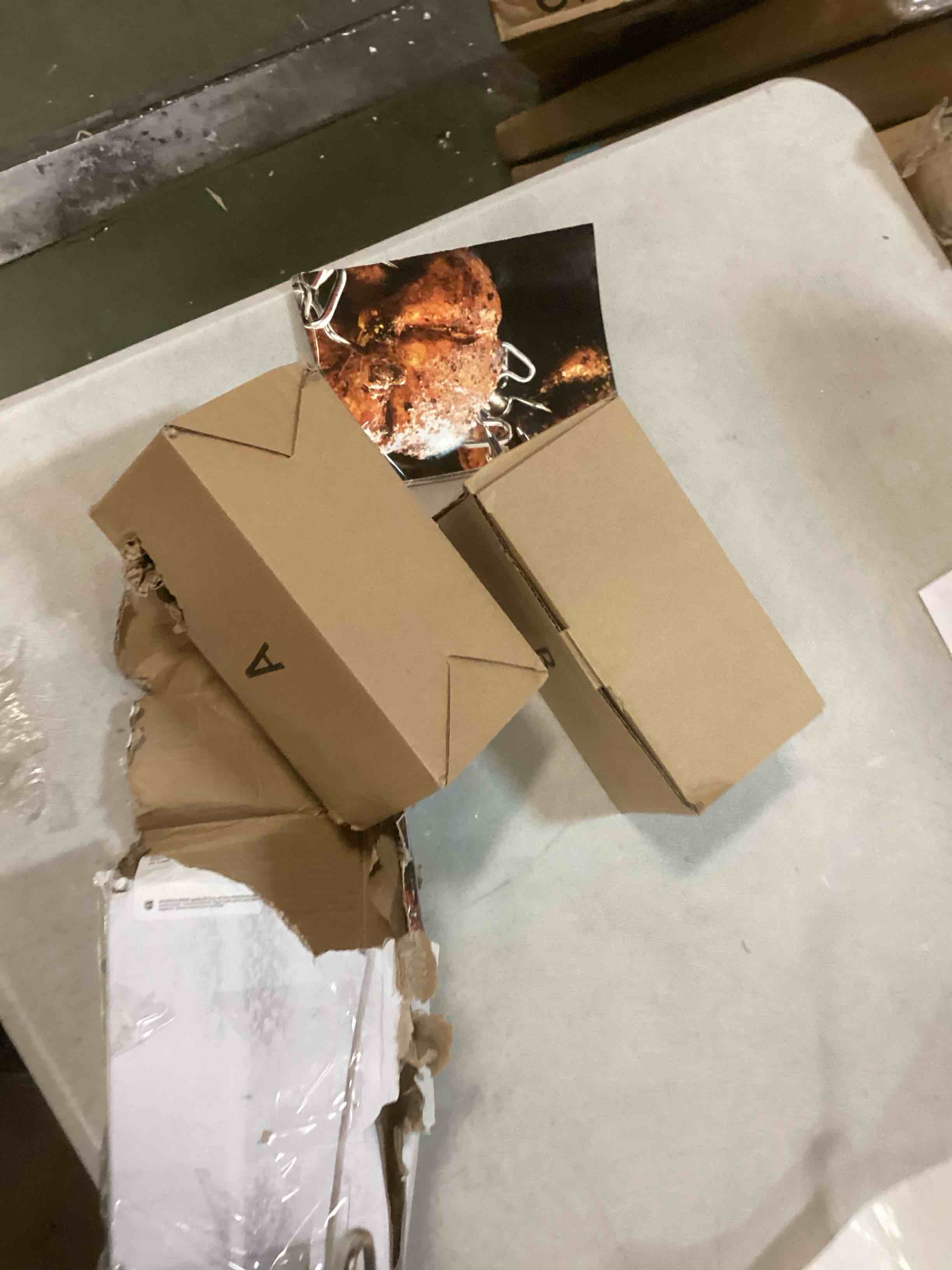 https://s3.amazonaws.com/lotting-images-prod/bidfta/RED5788024_1706643303334.jpeg