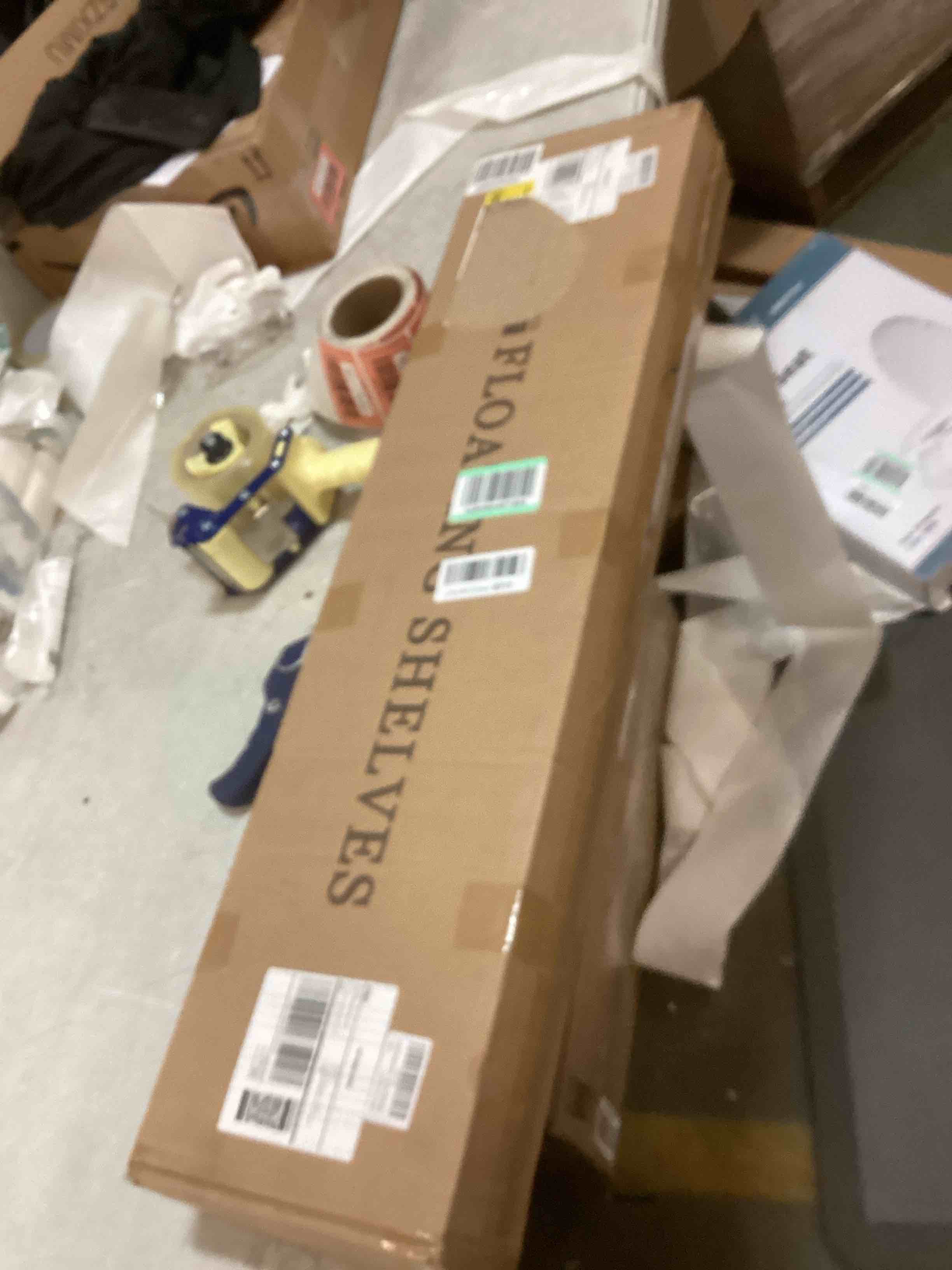 https://s3.amazonaws.com/lotting-images-prod/bidfta/RED5788545_1706815668828.jpeg