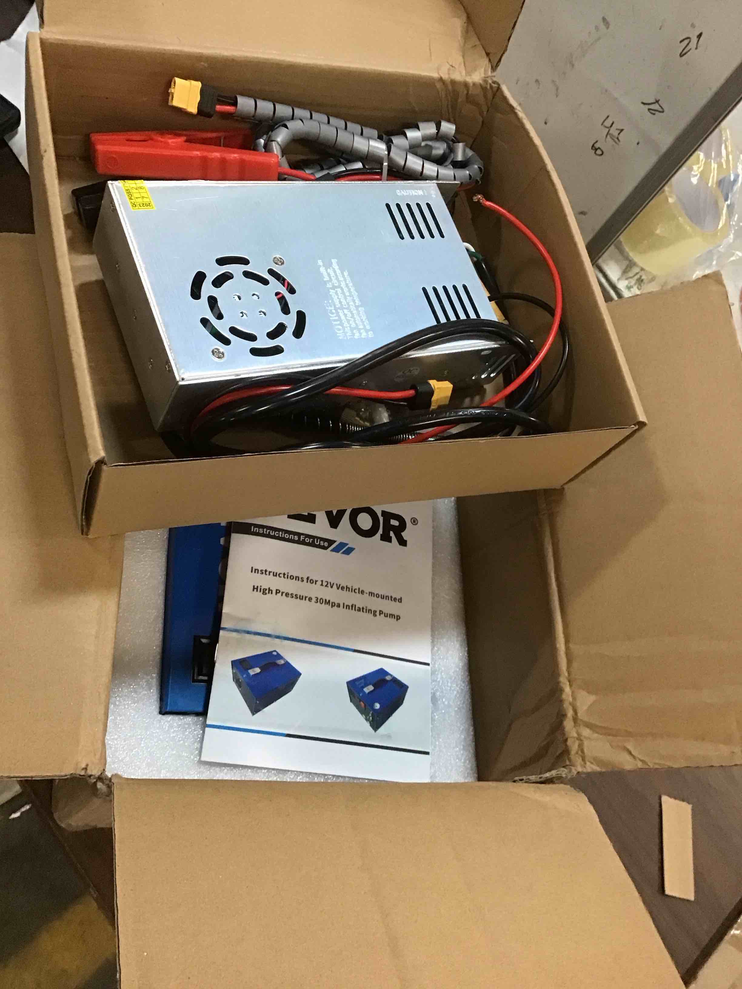 https://s3.amazonaws.com/lotting-images-prod/bidfta/RED5788637_1706880039291.jpeg