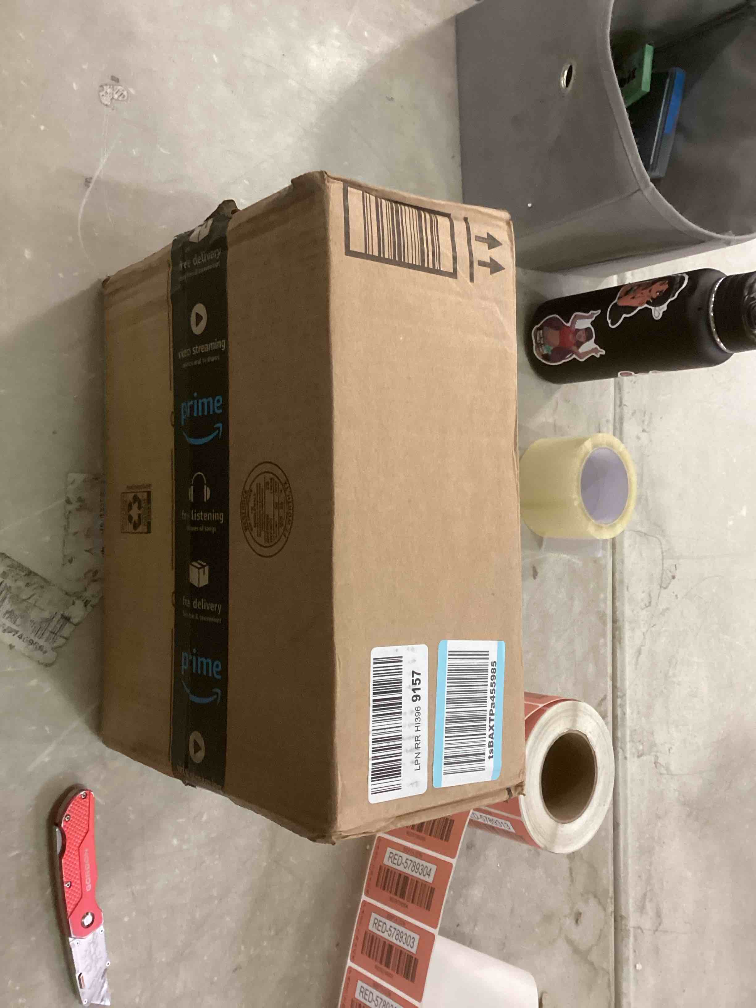 https://s3.amazonaws.com/lotting-images-prod/bidfta/RED5789302_1706628806350.jpeg
