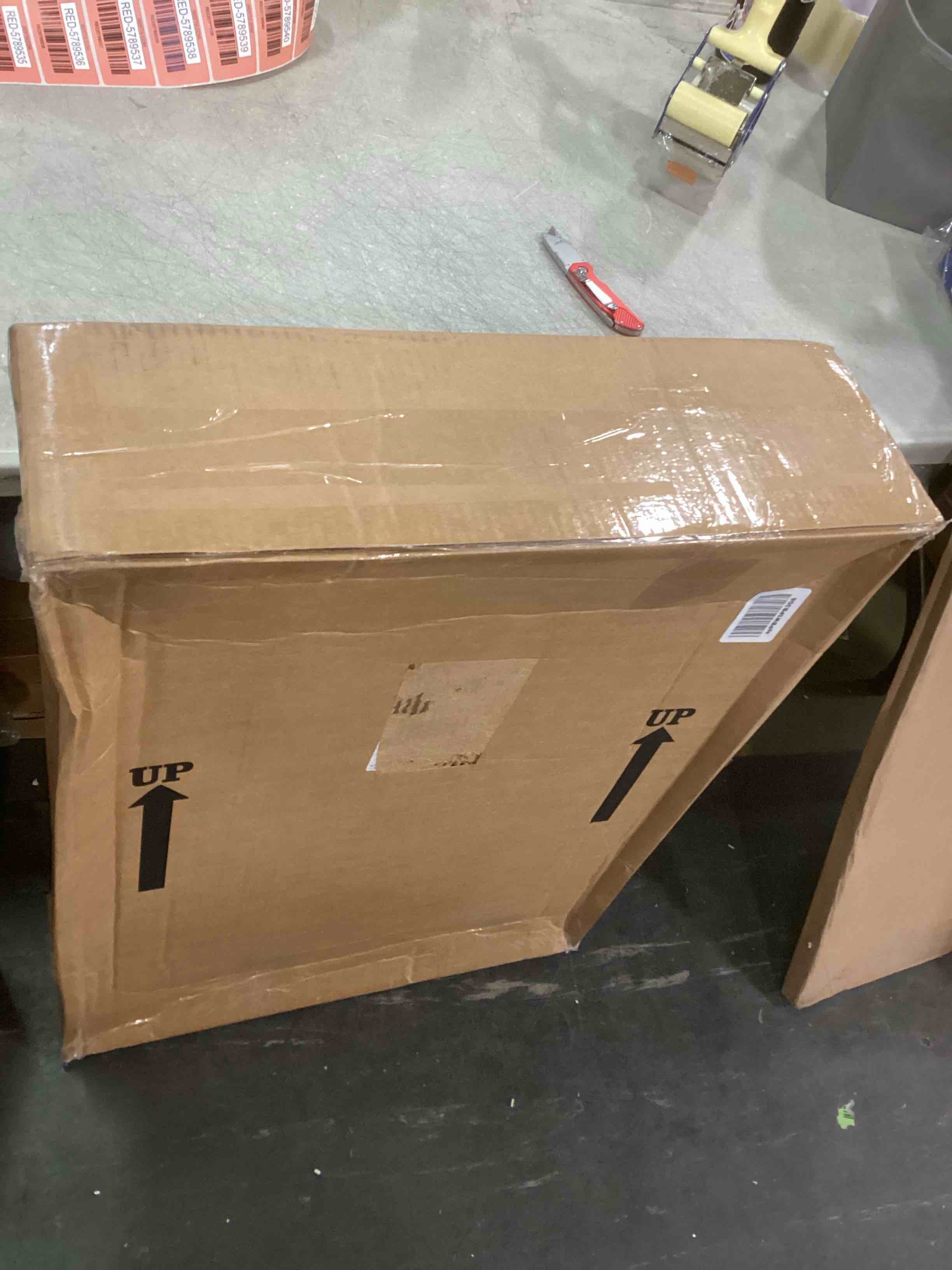 https://s3.amazonaws.com/lotting-images-prod/bidfta/RED5789534_1706707976082.jpeg