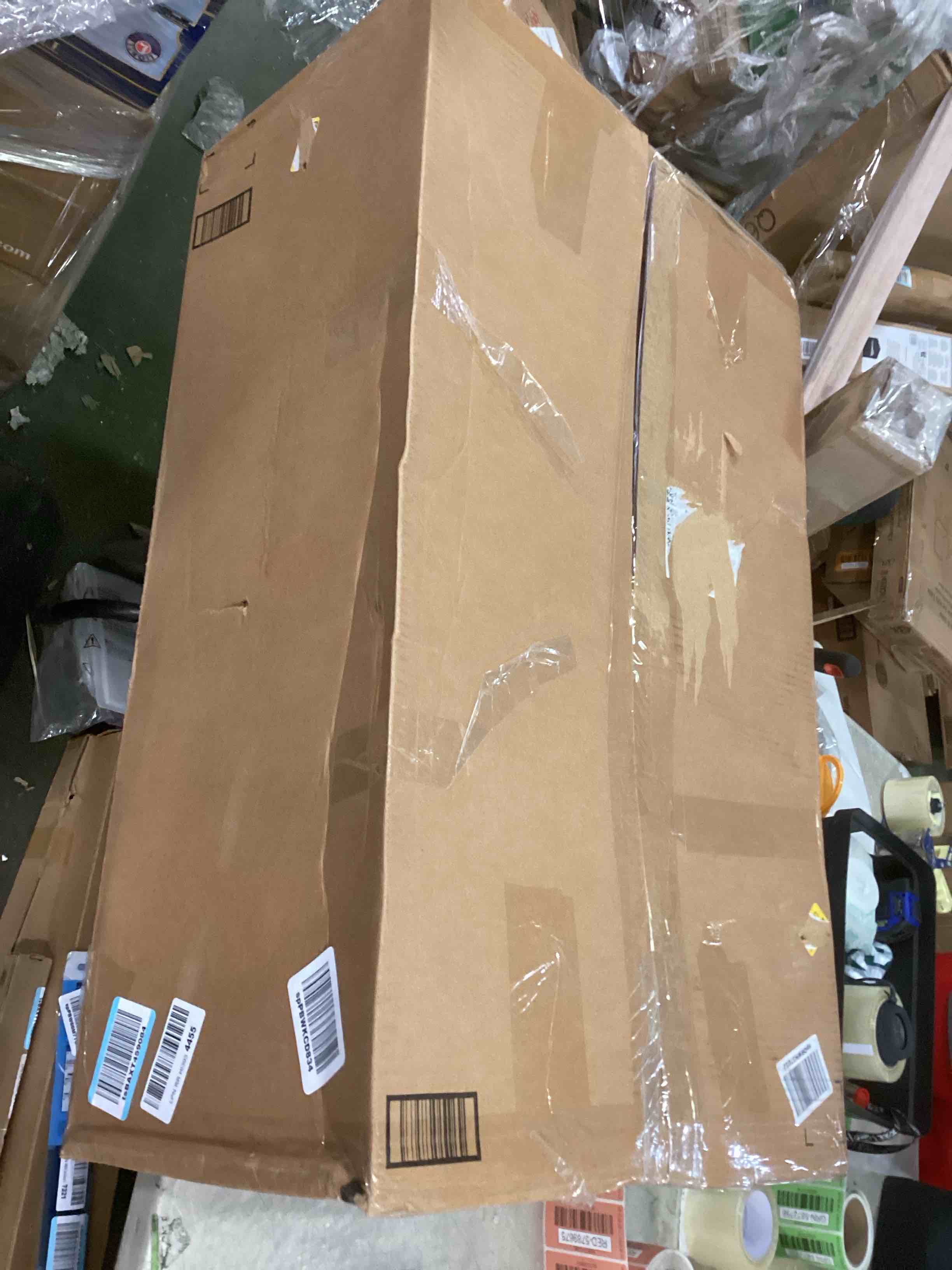 https://s3.amazonaws.com/lotting-images-prod/bidfta/RED5789674_1706720573432.jpeg