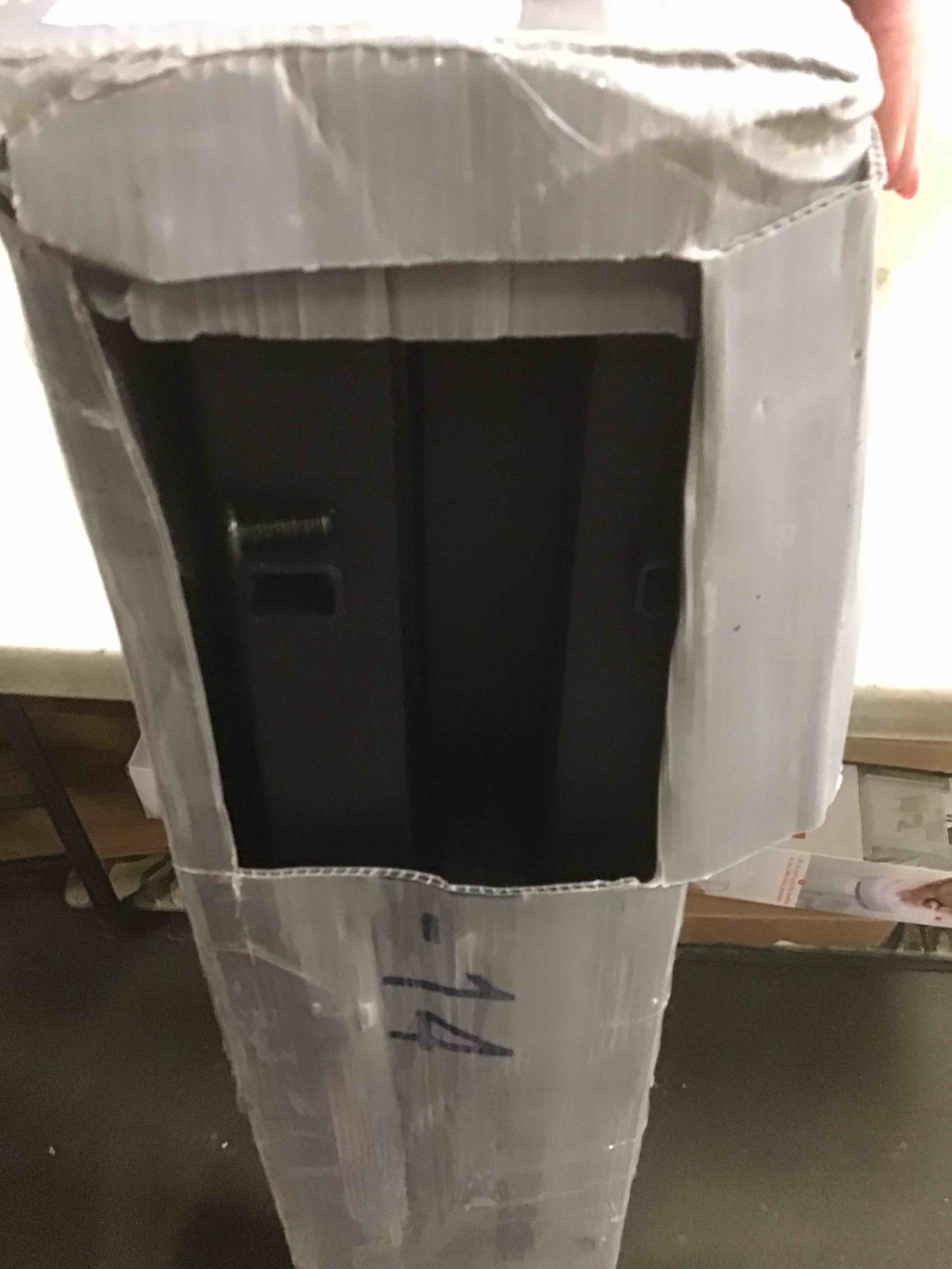 https://s3.amazonaws.com/lotting-images-prod/bidfta/RED5789837_1706798096382.jpeg