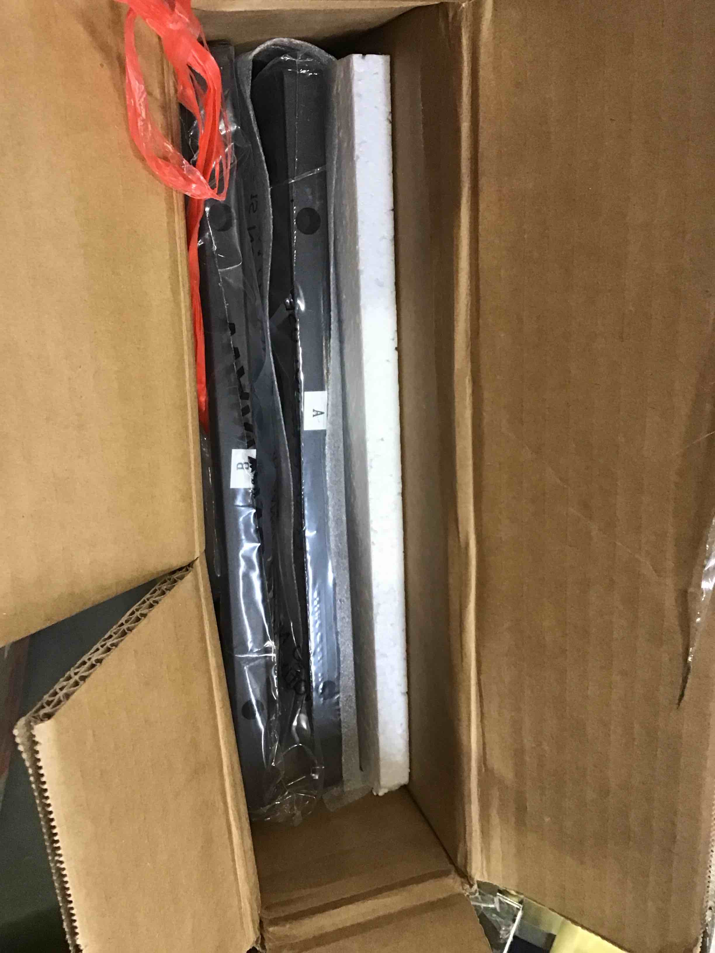 https://s3.amazonaws.com/lotting-images-prod/bidfta/RED5789864_1706802594670.jpeg