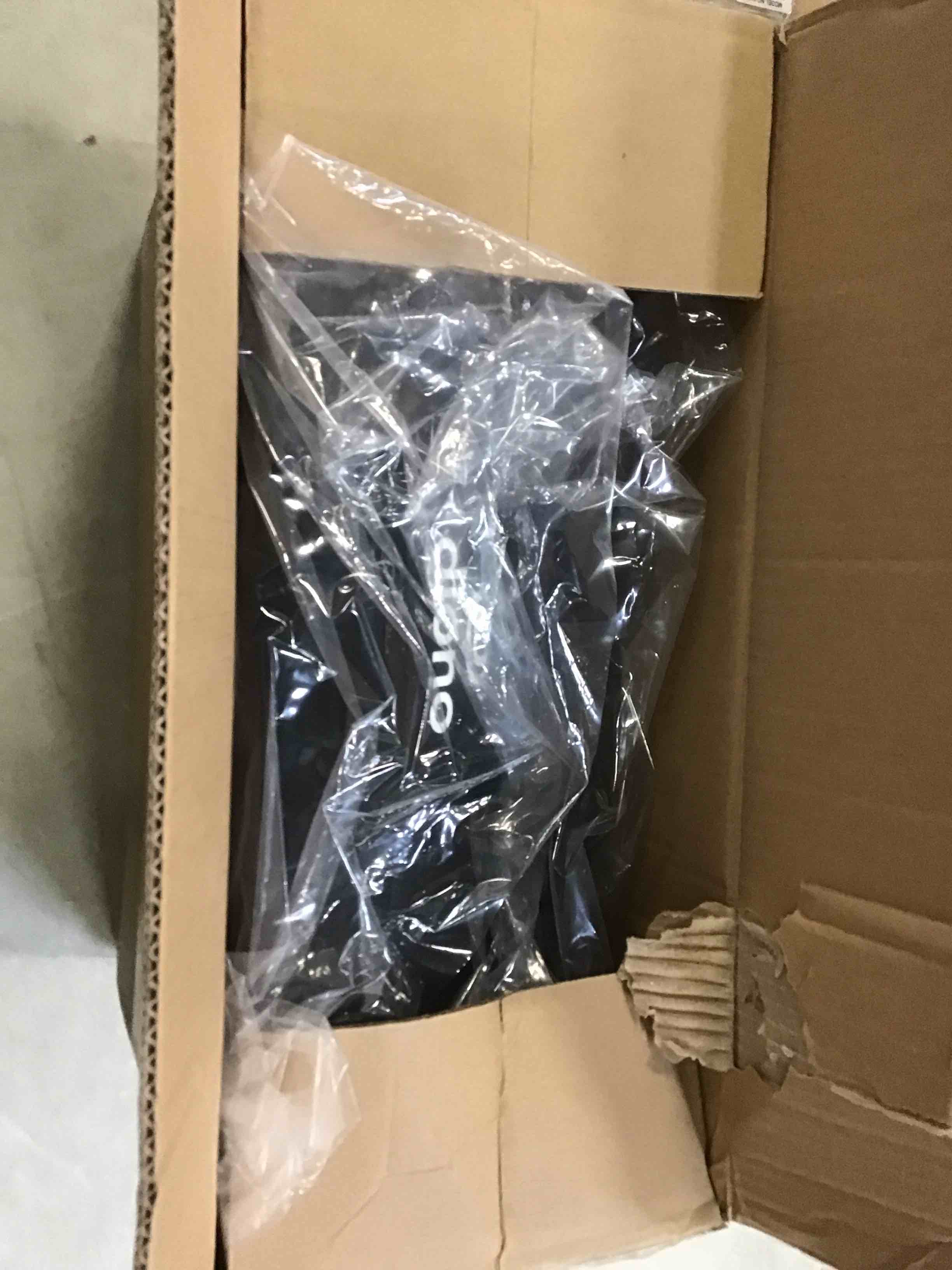 https://s3.amazonaws.com/lotting-images-prod/bidfta/RED5789895_1706805941027.jpeg