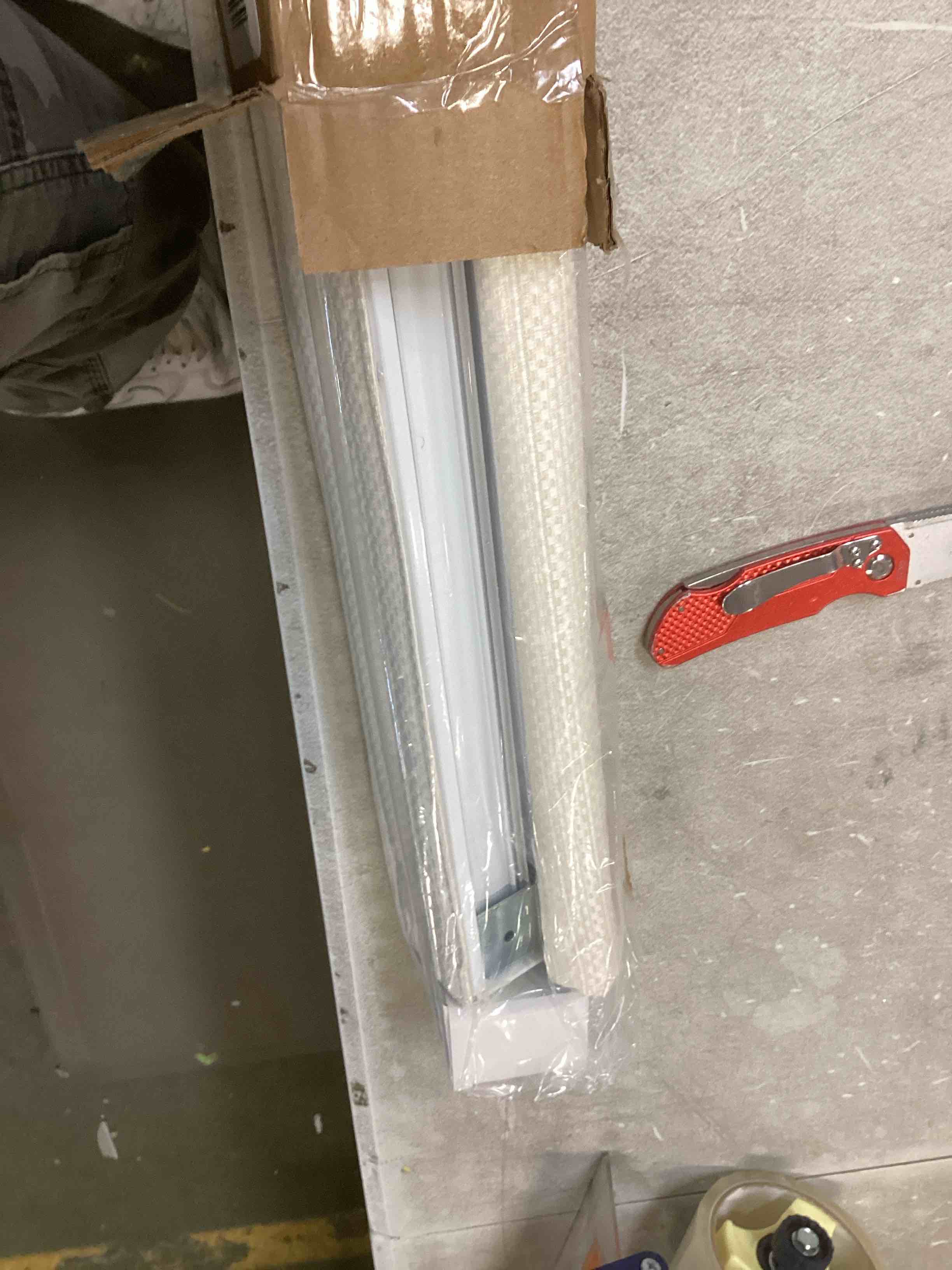 https://s3.amazonaws.com/lotting-images-prod/bidfta/RED5790378_1706979982152.jpeg