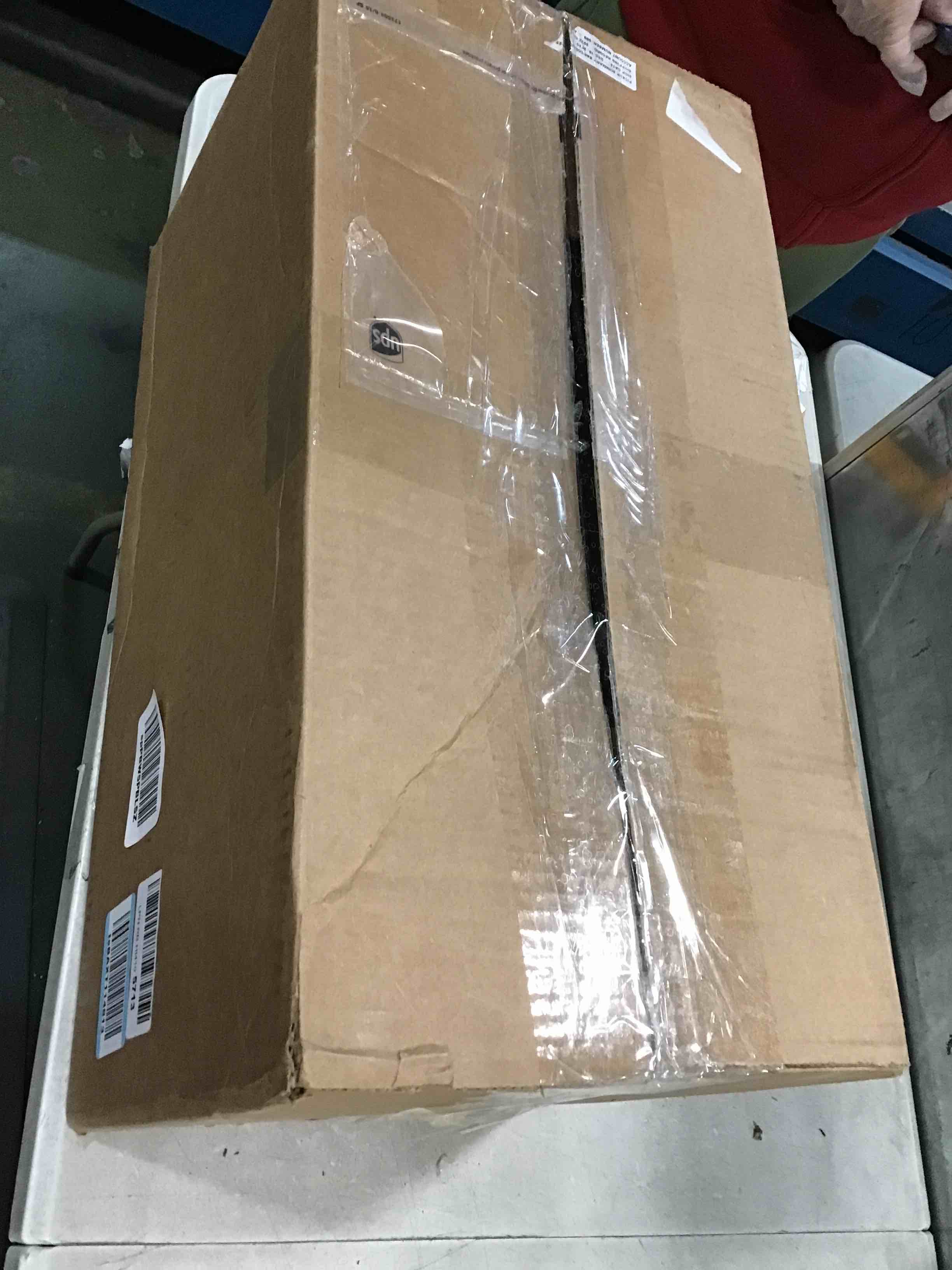 https://s3.amazonaws.com/lotting-images-prod/bidfta/RED5791077_1706617309610.jpeg