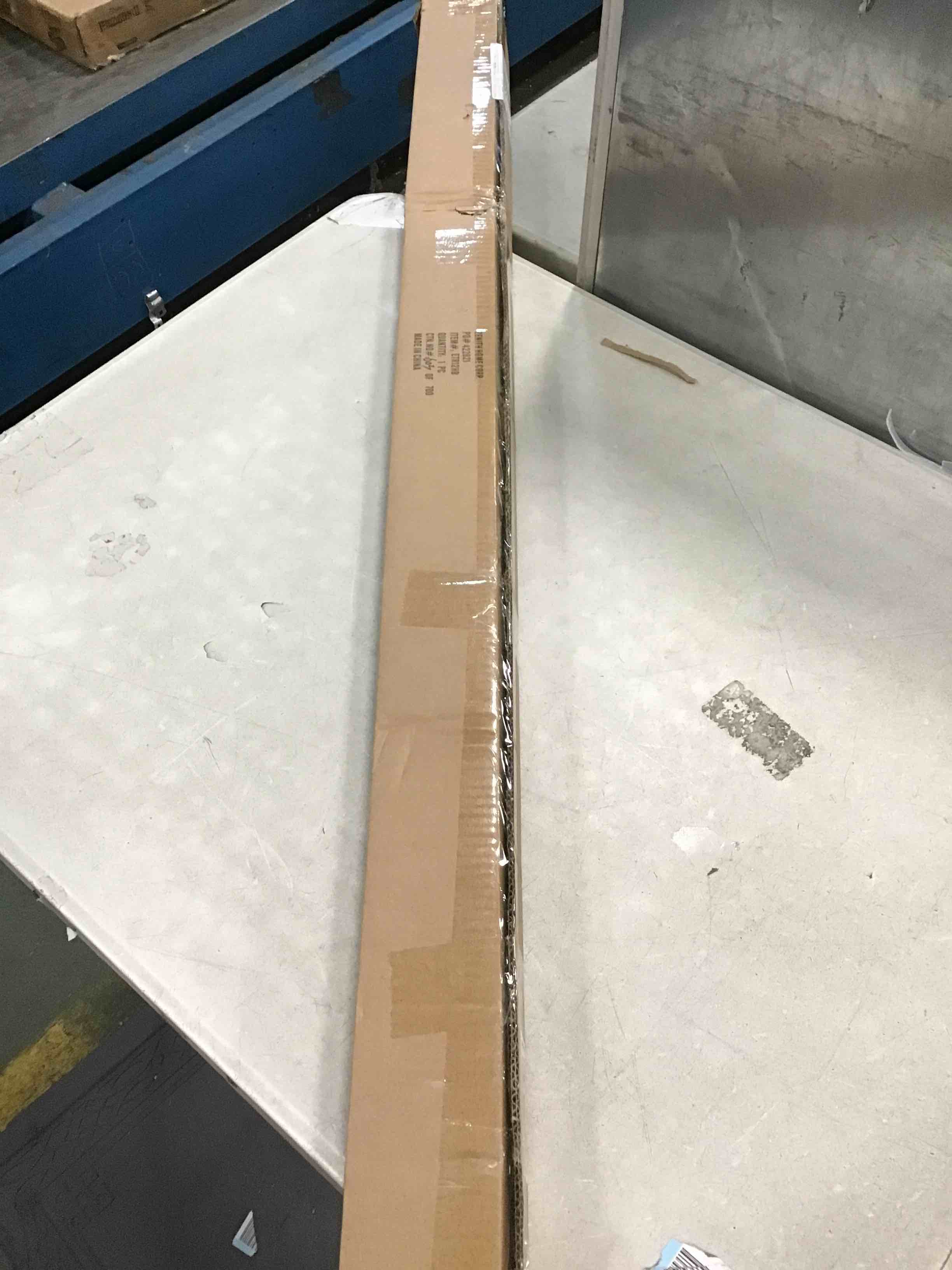 https://s3.amazonaws.com/lotting-images-prod/bidfta/RED5791305_1706633186513.jpeg