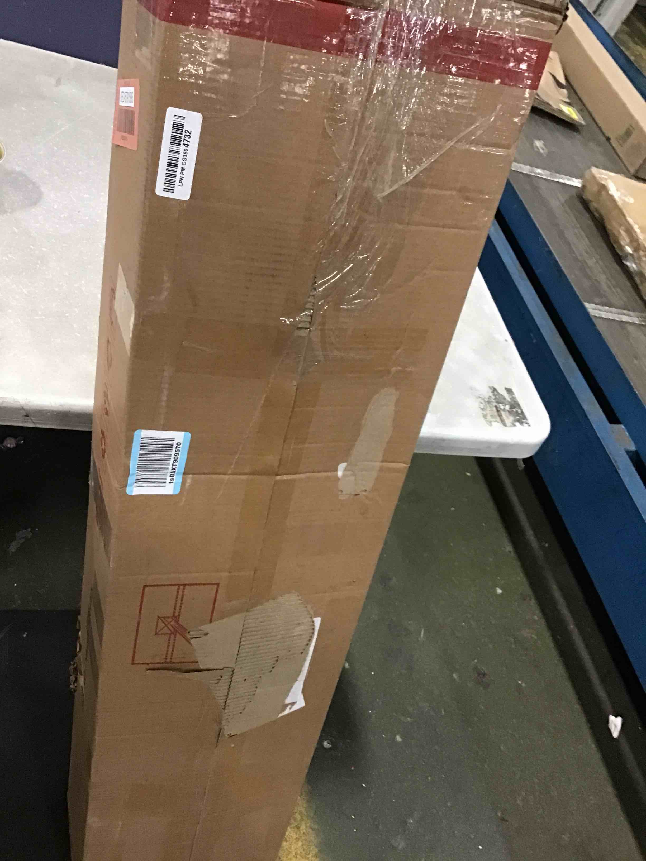 https://s3.amazonaws.com/lotting-images-prod/bidfta/RED5791596_1706728970570.jpeg