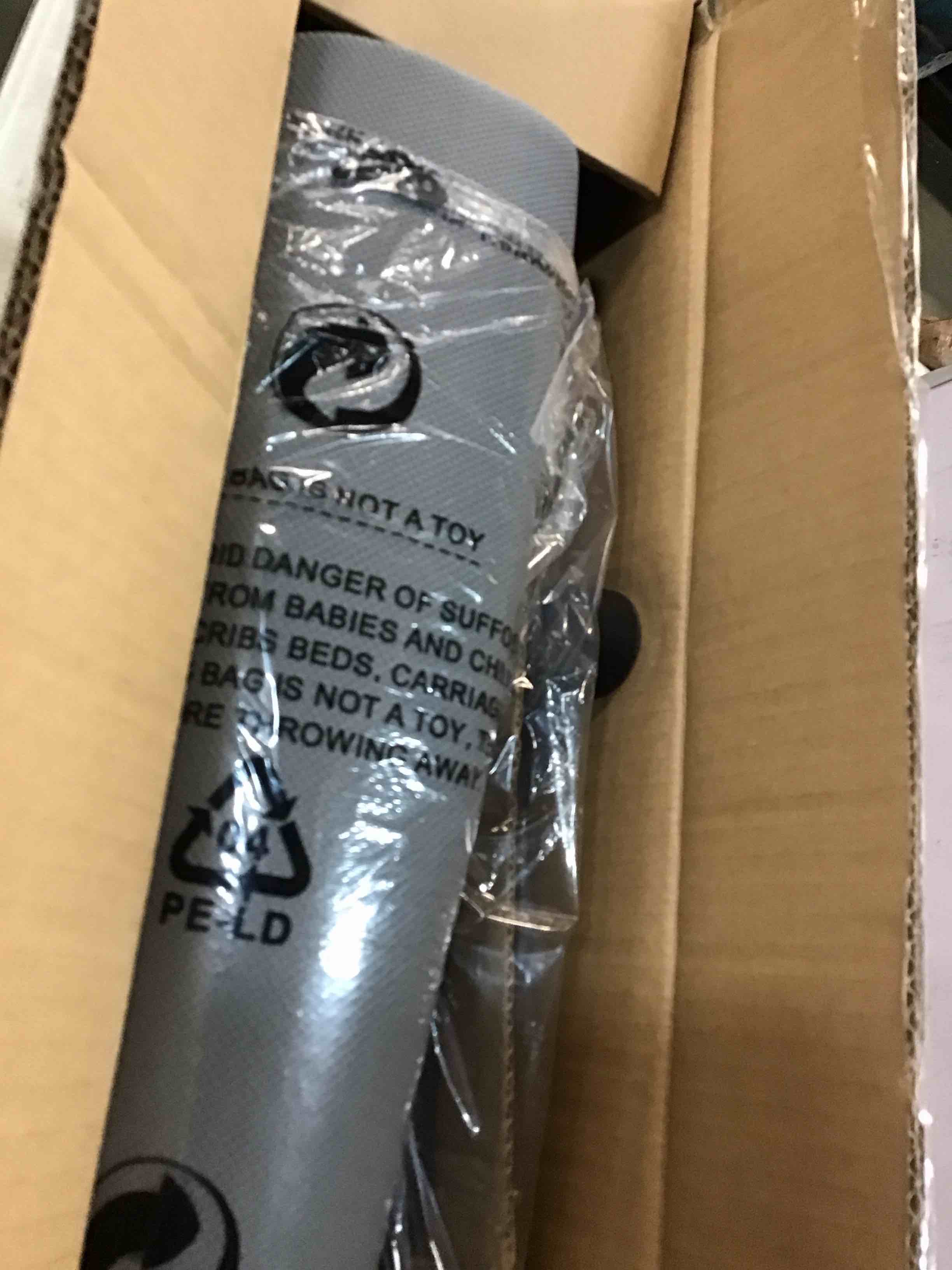 https://s3.amazonaws.com/lotting-images-prod/bidfta/RED5792336_1704376017093.jpeg