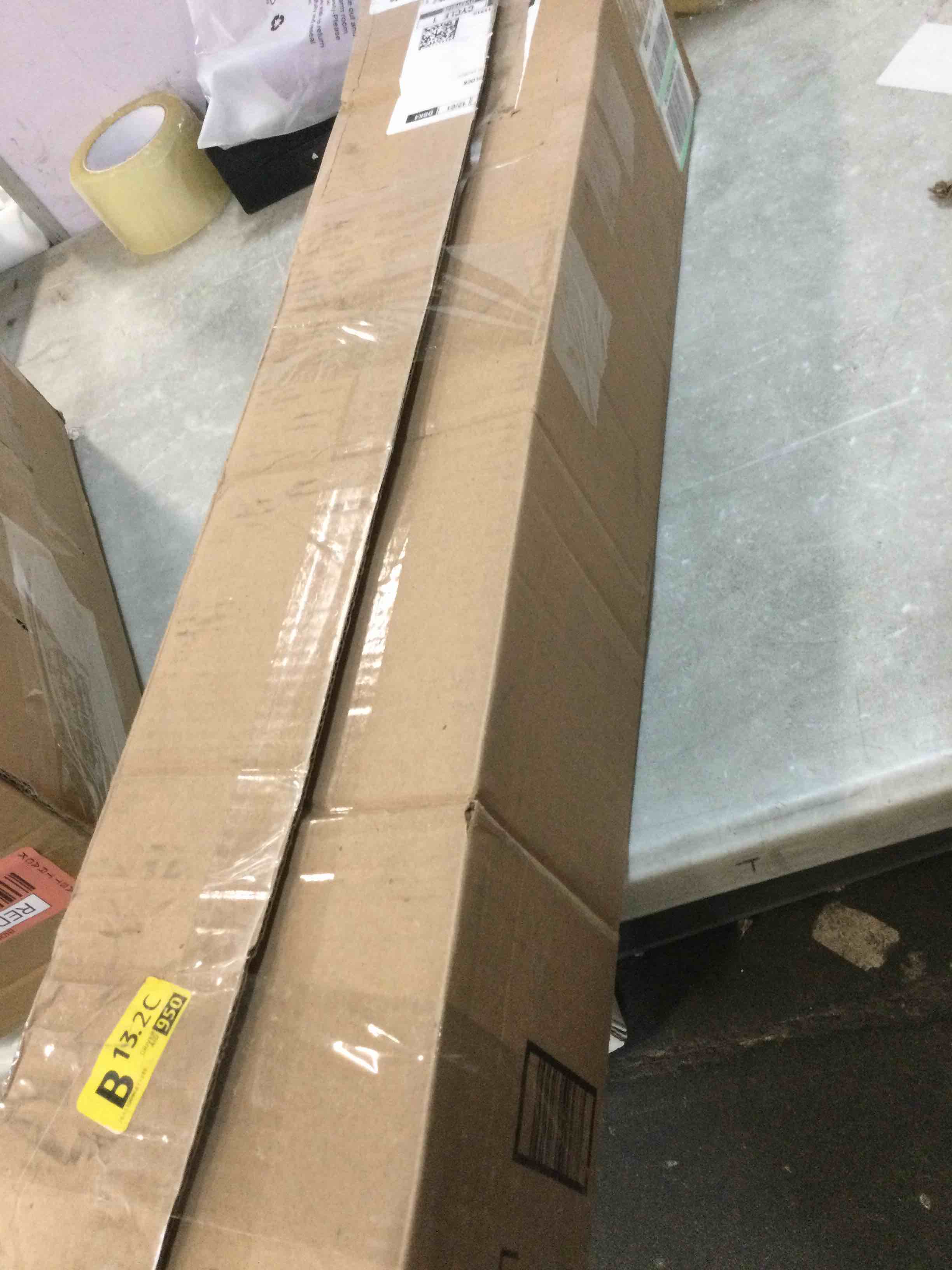 https://s3.amazonaws.com/lotting-images-prod/bidfta/RED5792450_1704393202024.jpeg