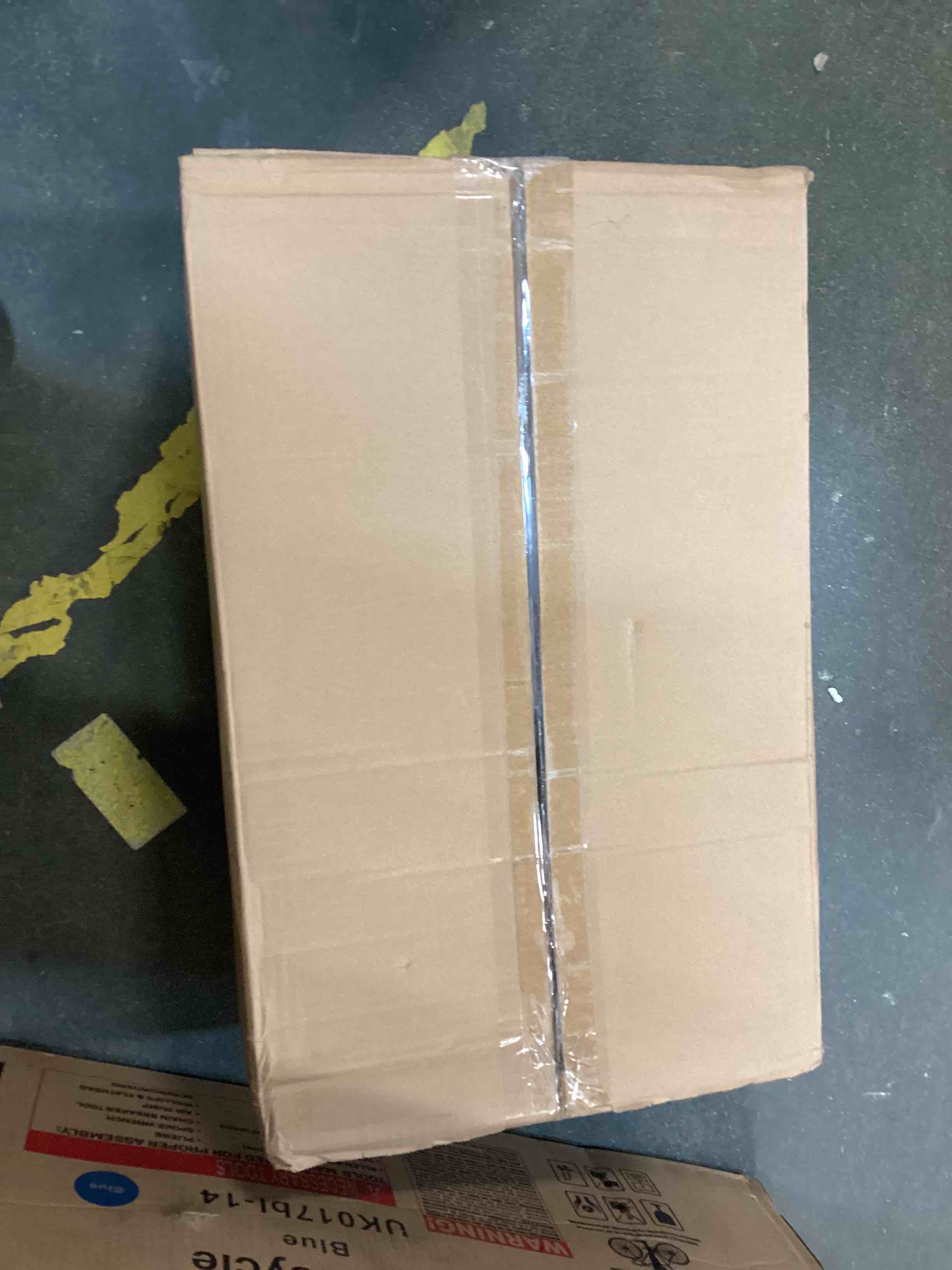 https://s3.amazonaws.com/lotting-images-prod/bidfta/RED5792646_1704475791887.jpeg