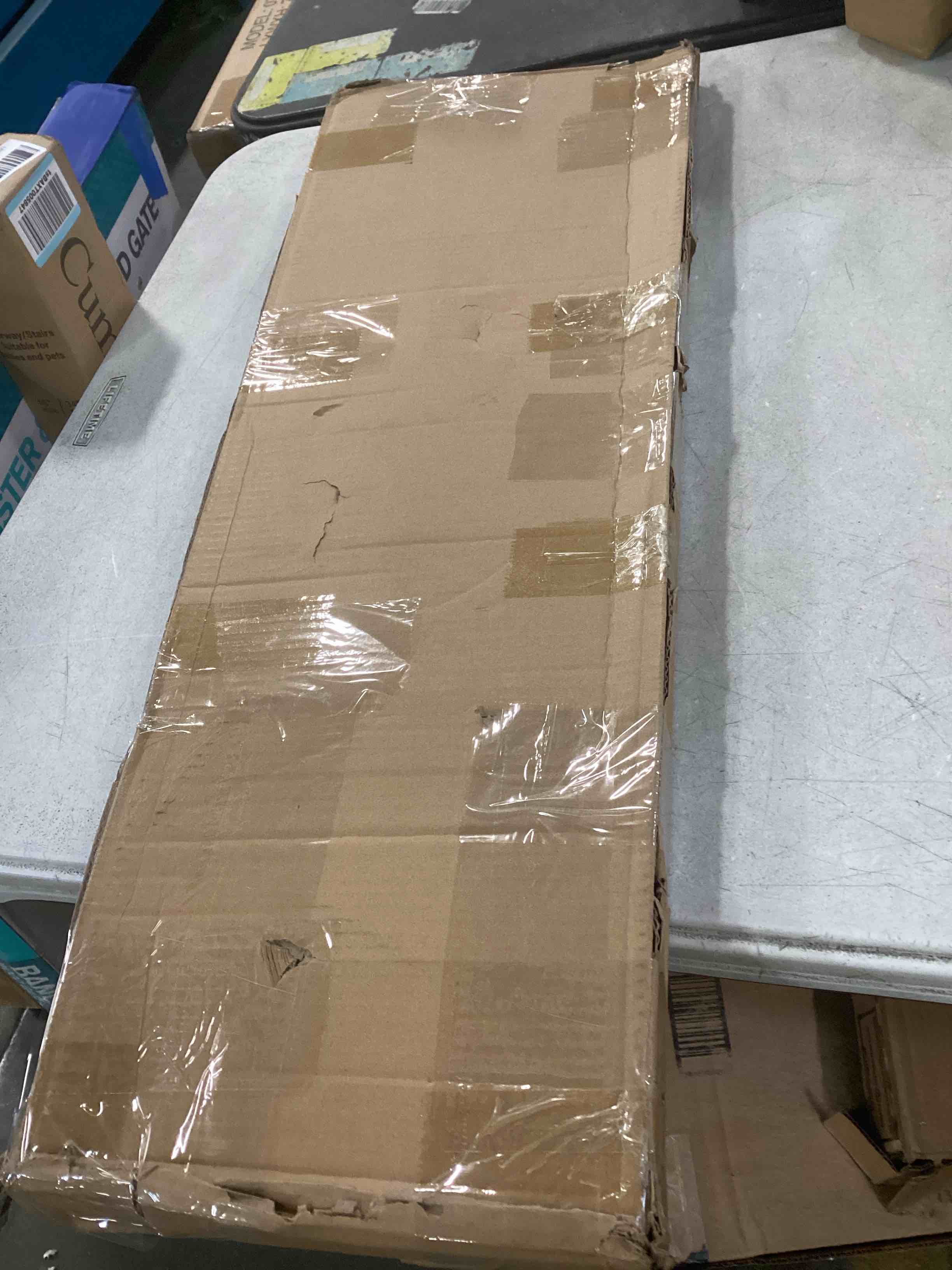 https://s3.amazonaws.com/lotting-images-prod/bidfta/RED5792833_1704555526368.jpeg