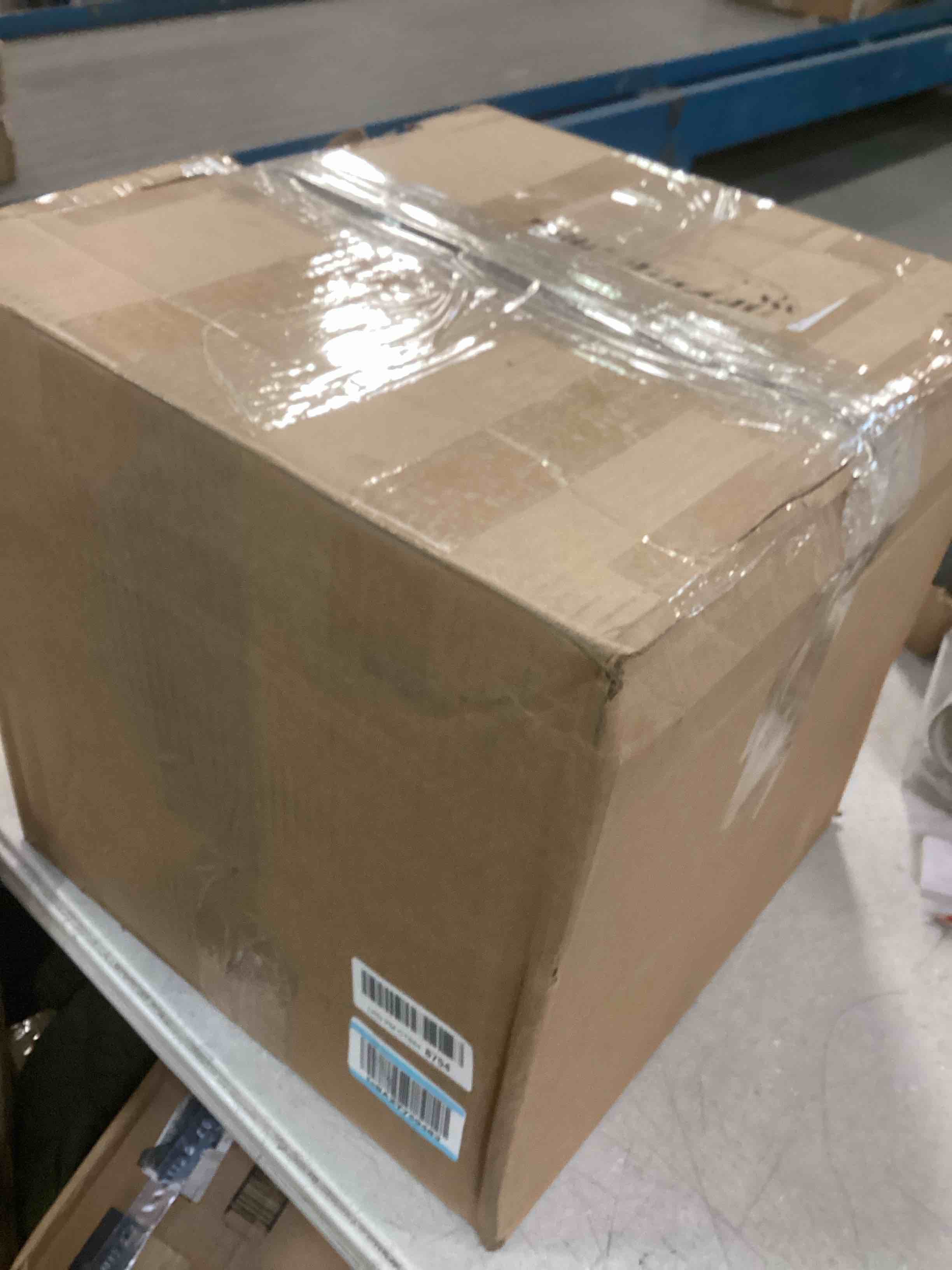 https://s3.amazonaws.com/lotting-images-prod/bidfta/RED5792849_1704557417396.jpeg