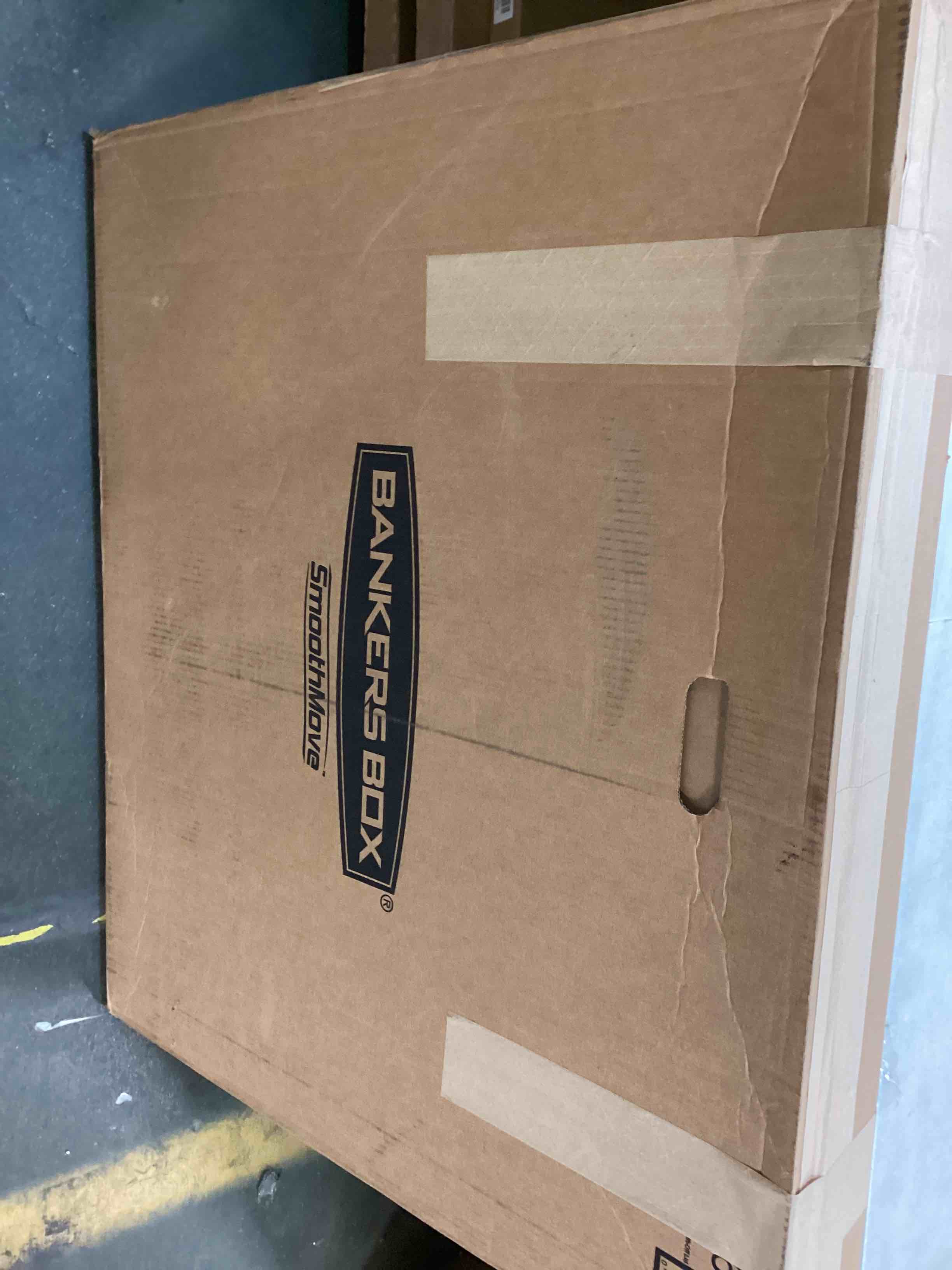 https://s3.amazonaws.com/lotting-images-prod/bidfta/RED5793060_1704741342392.jpeg