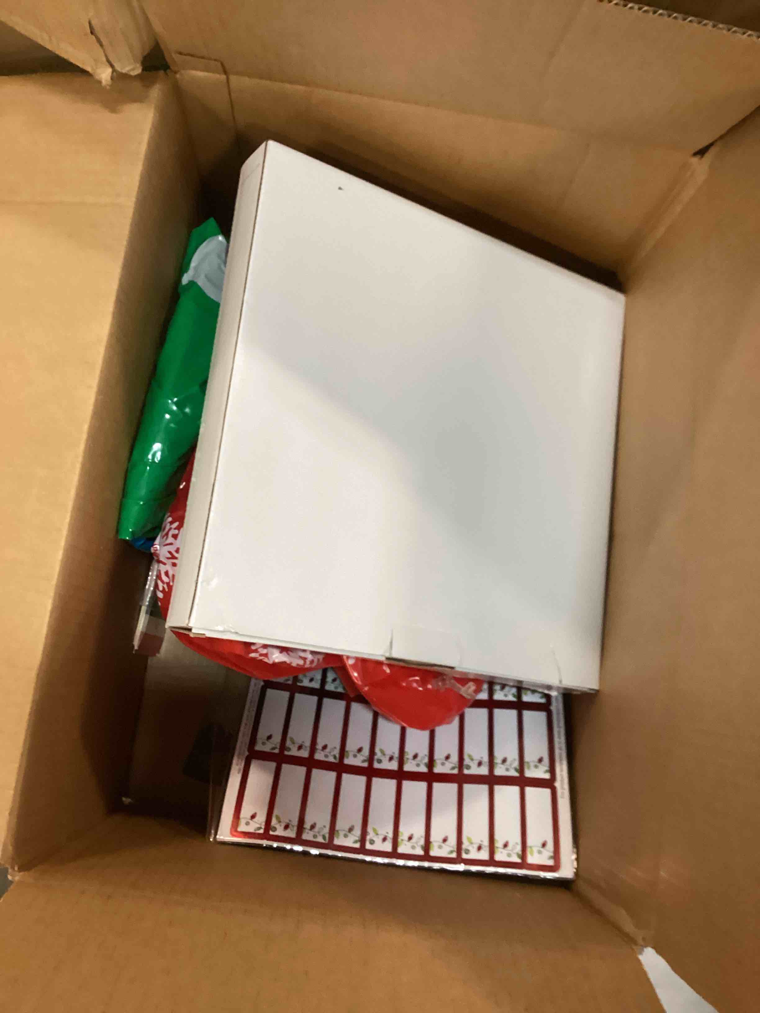 Assorted of  Products for the Maintenance or Decoration of the Home (it can include a variety of sizes and models)