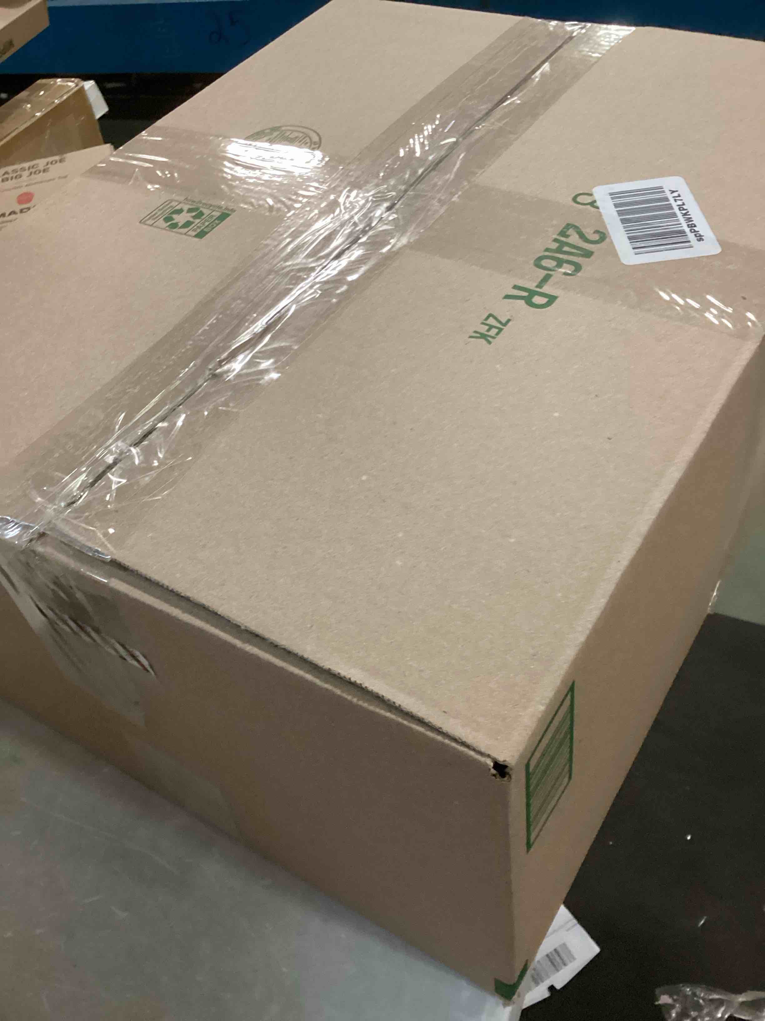 https://s3.amazonaws.com/lotting-images-prod/bidfta/RED5793253_1704902000586.jpeg