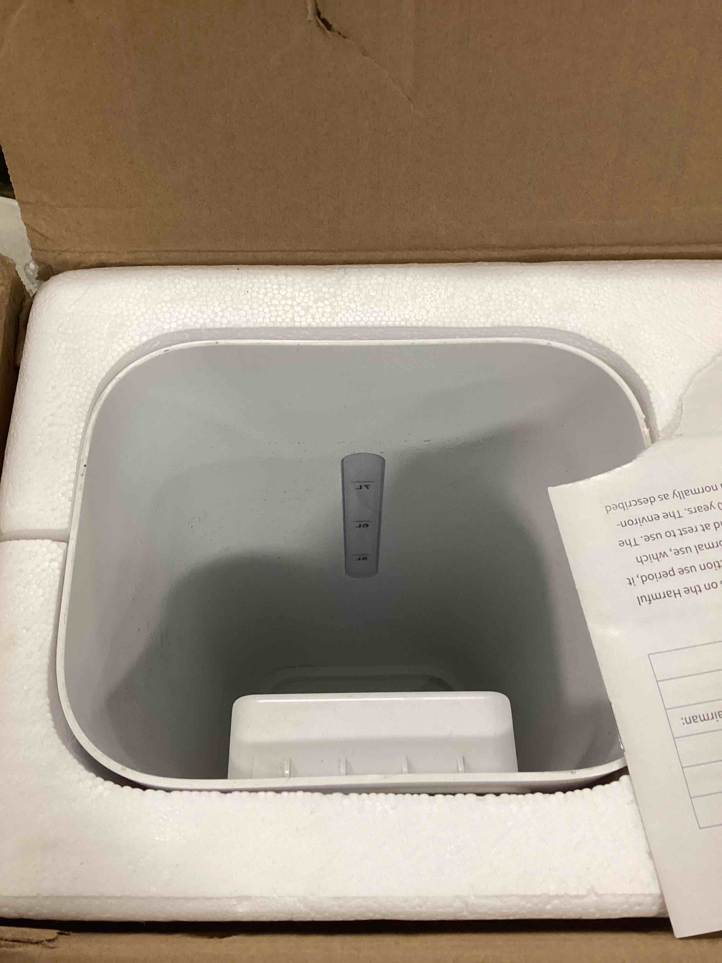 https://s3.amazonaws.com/lotting-images-prod/bidfta/RED5794189_1710416589105.jpeg