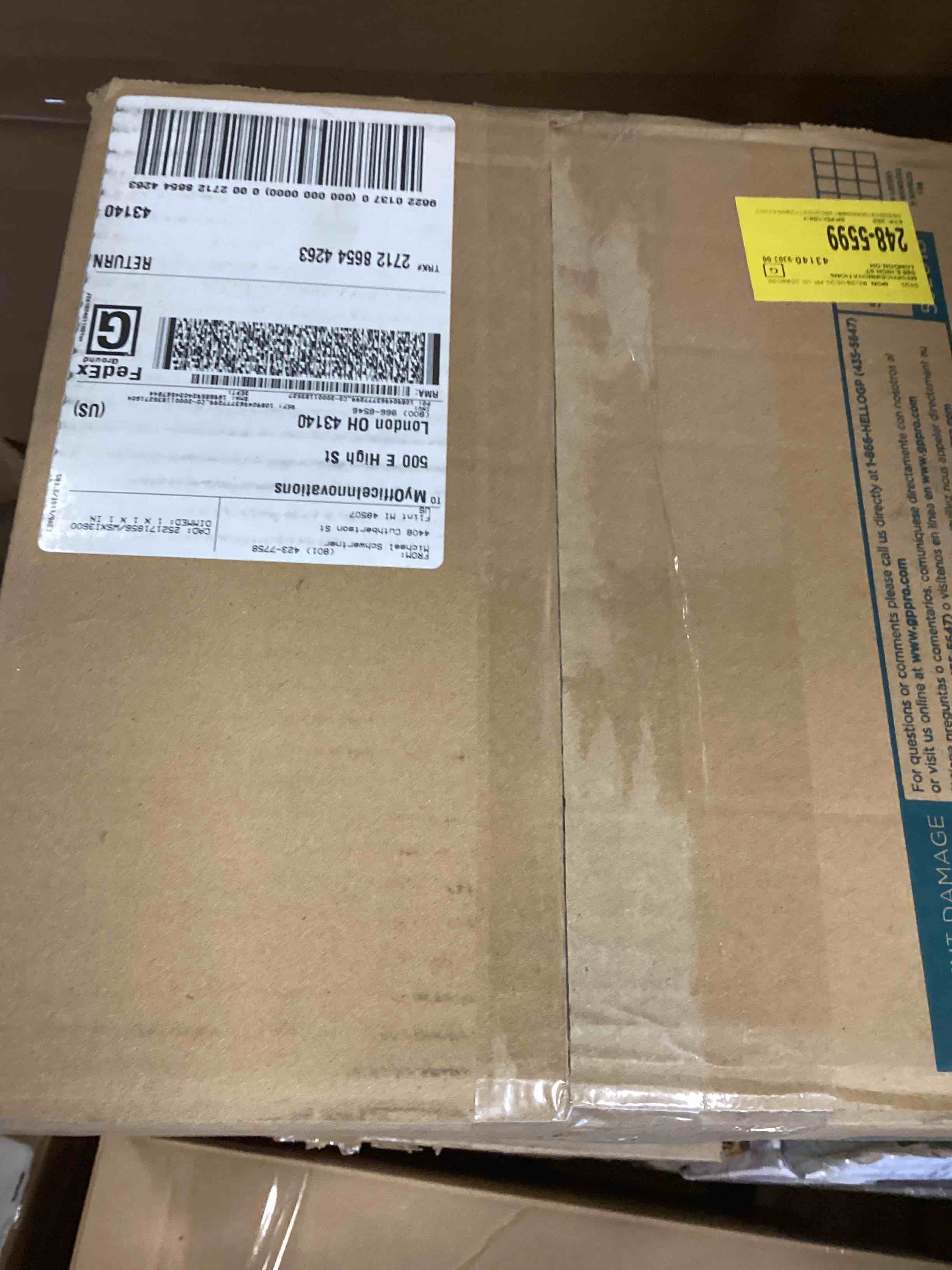 https://s3.amazonaws.com/lotting-images-prod/bidfta/RED5794712_1710776341440.jpeg