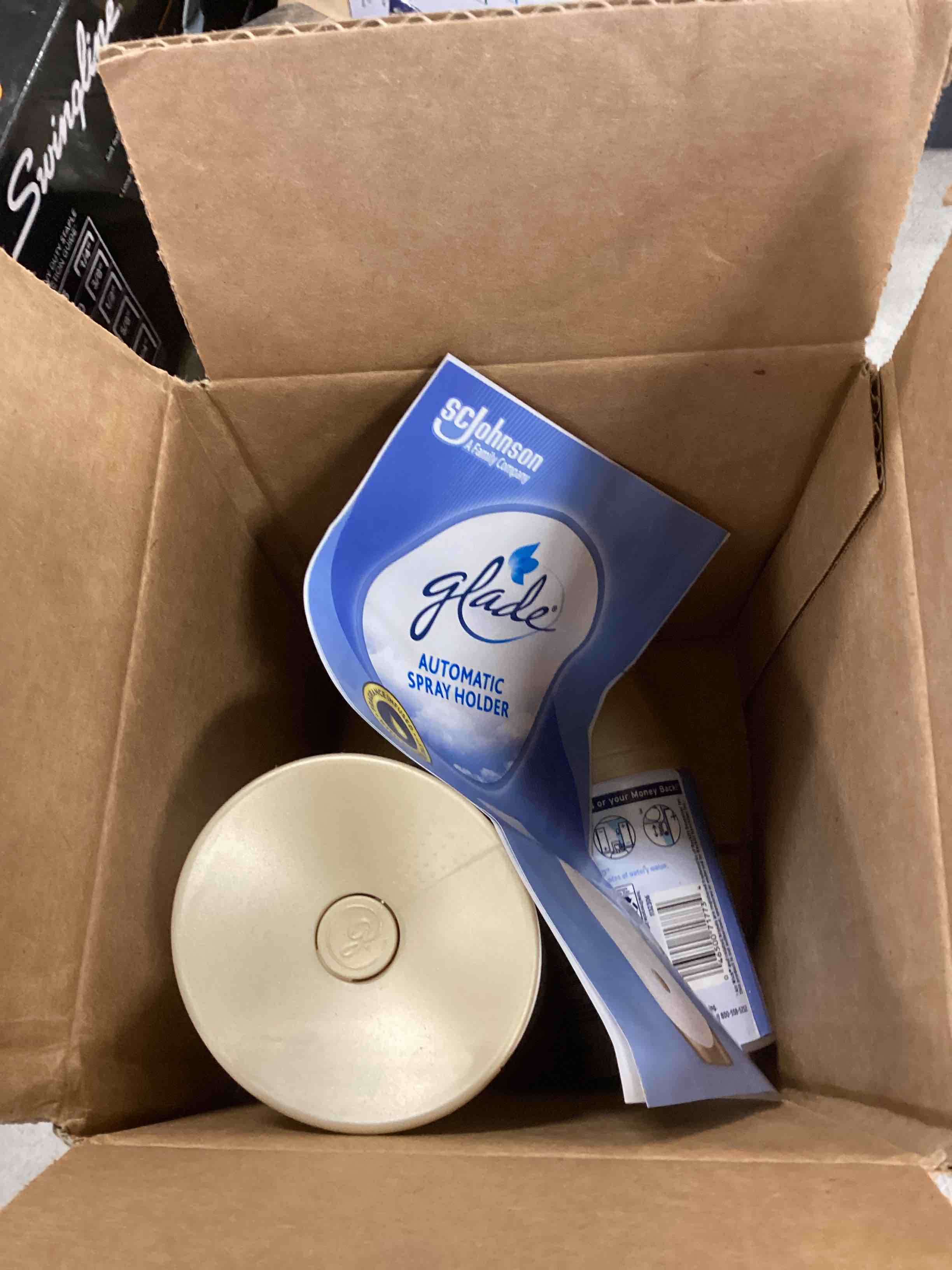 https://s3.amazonaws.com/lotting-images-prod/bidfta/RED5794730_1710780056678.jpeg