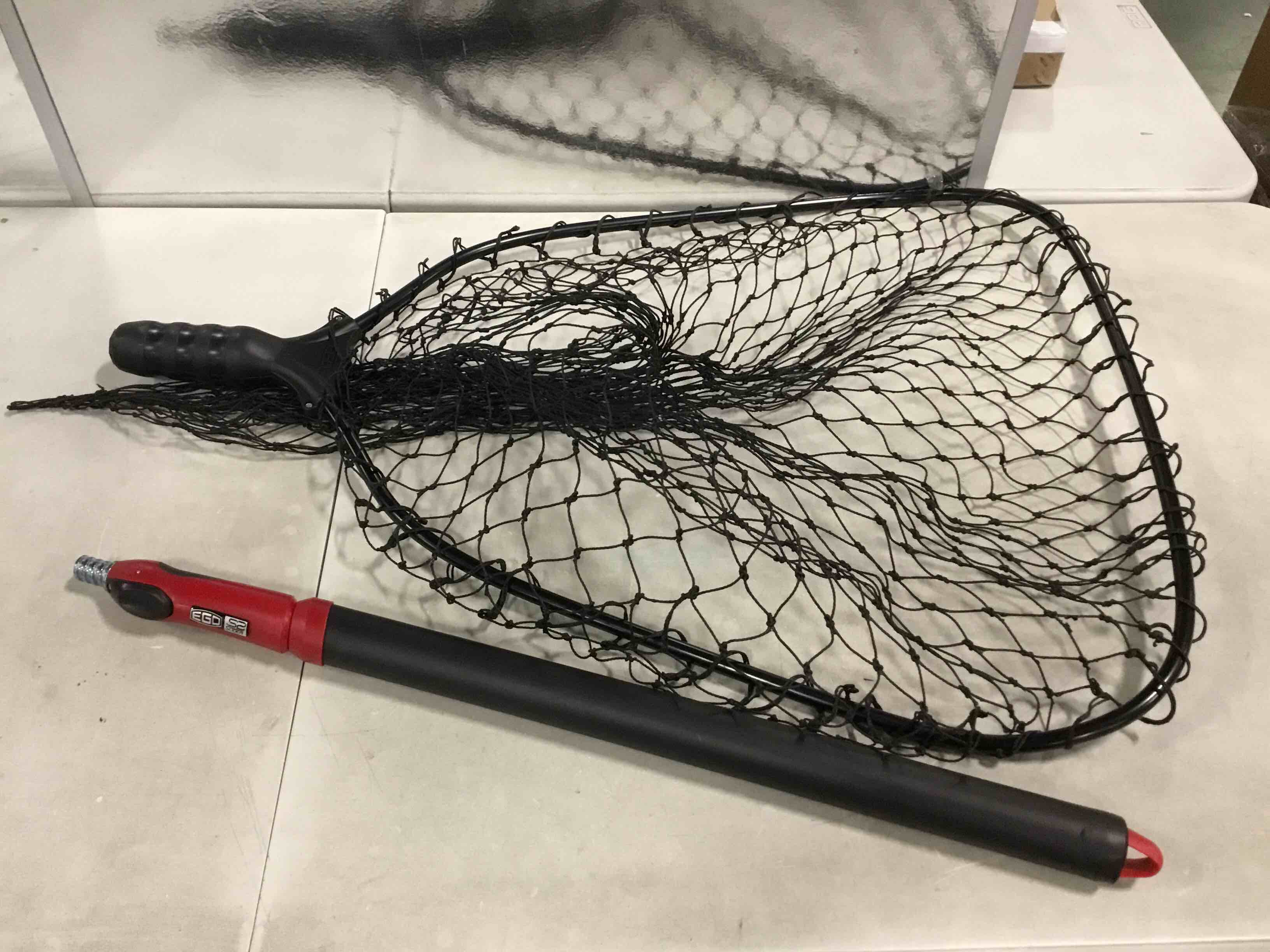 https://s3.amazonaws.com/lotting-images-prod/bidfta/RED5795026_1704203152292.jpeg
