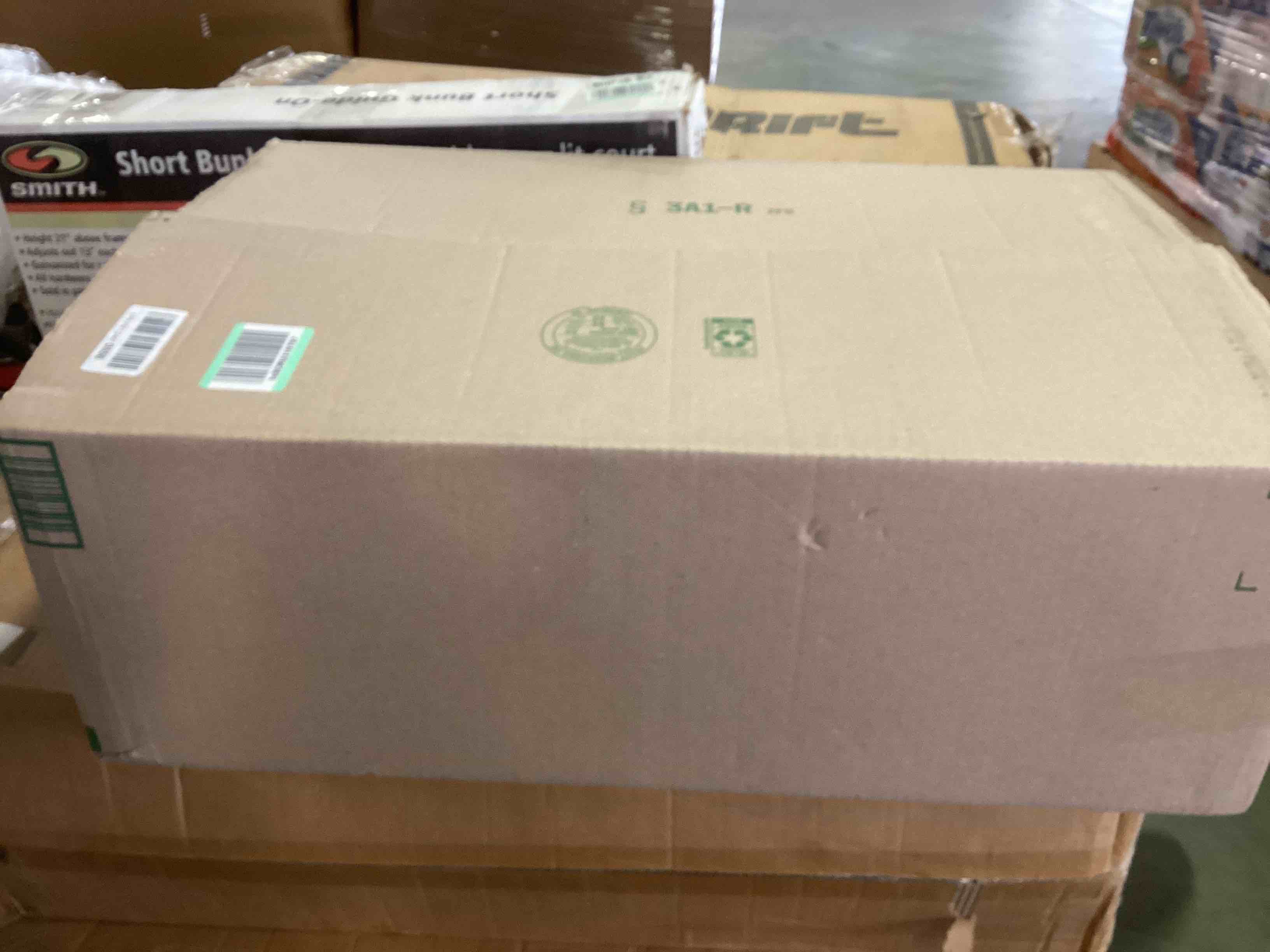 https://s3.amazonaws.com/lotting-images-prod/bidfta/RED5795900_1704739656610.jpeg
