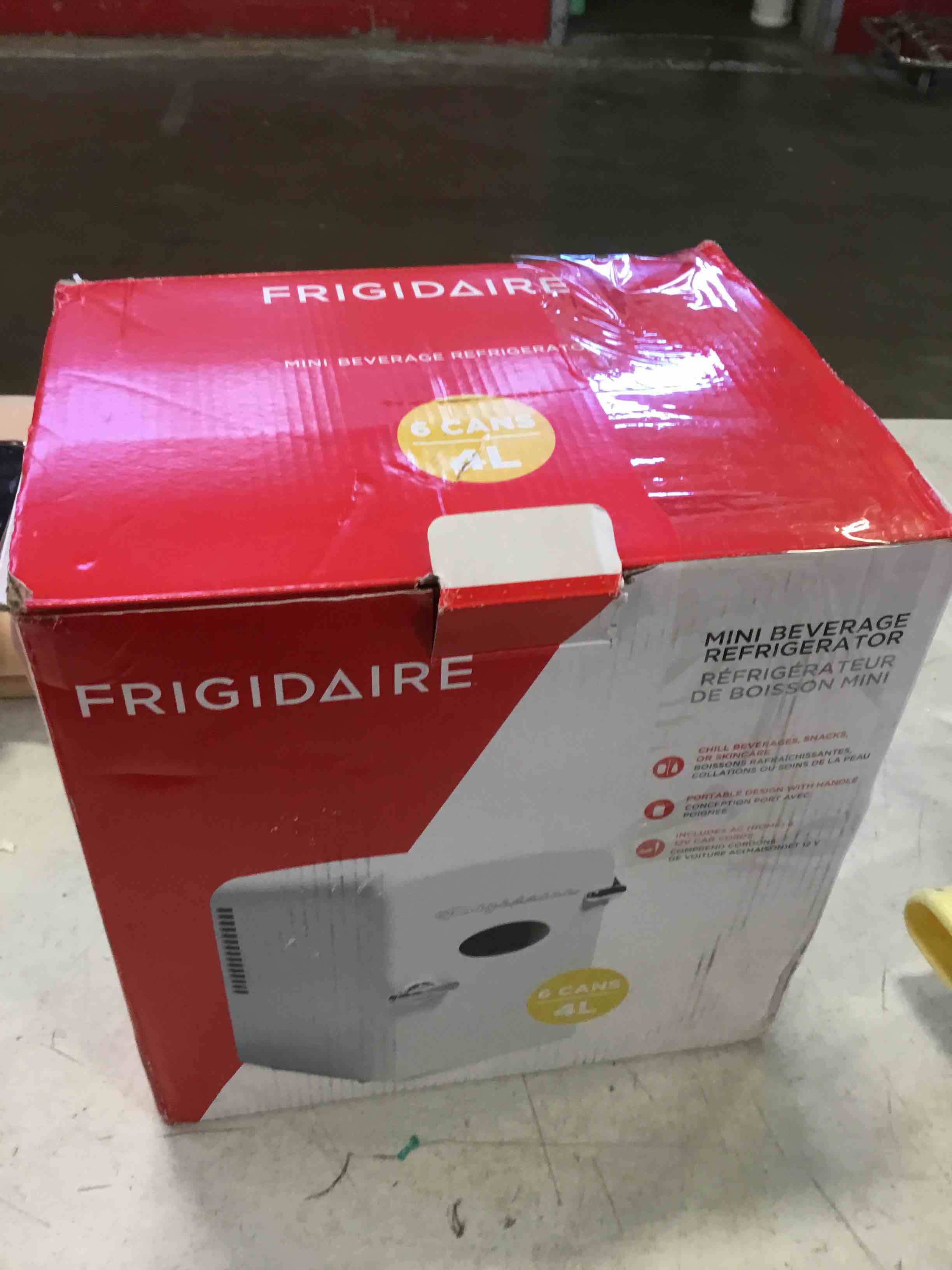 https://s3.amazonaws.com/lotting-images-prod/bidfta/RED5797547_1704389602708.jpeg