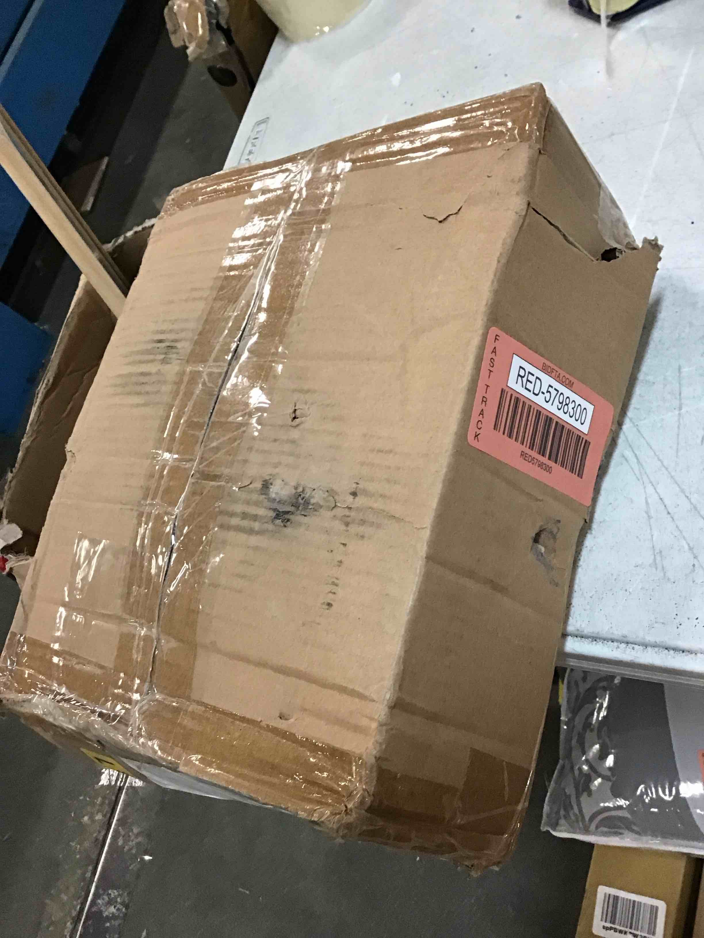 https://s3.amazonaws.com/lotting-images-prod/bidfta/RED5798300_1703967655691.jpeg