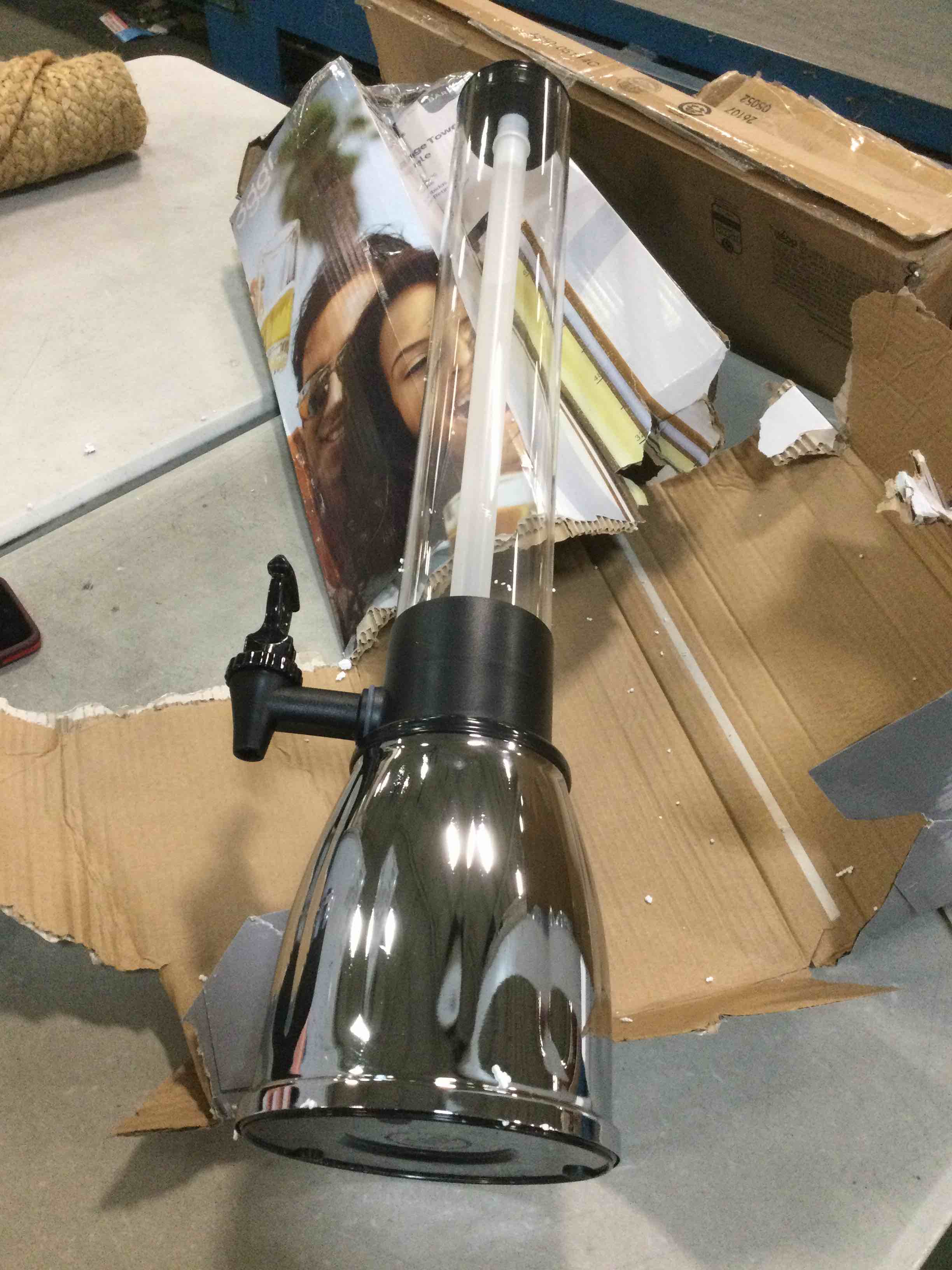 OGGI Beer Tower 3L/100oz Beverage Dispenser with Spigot & Ice Tube