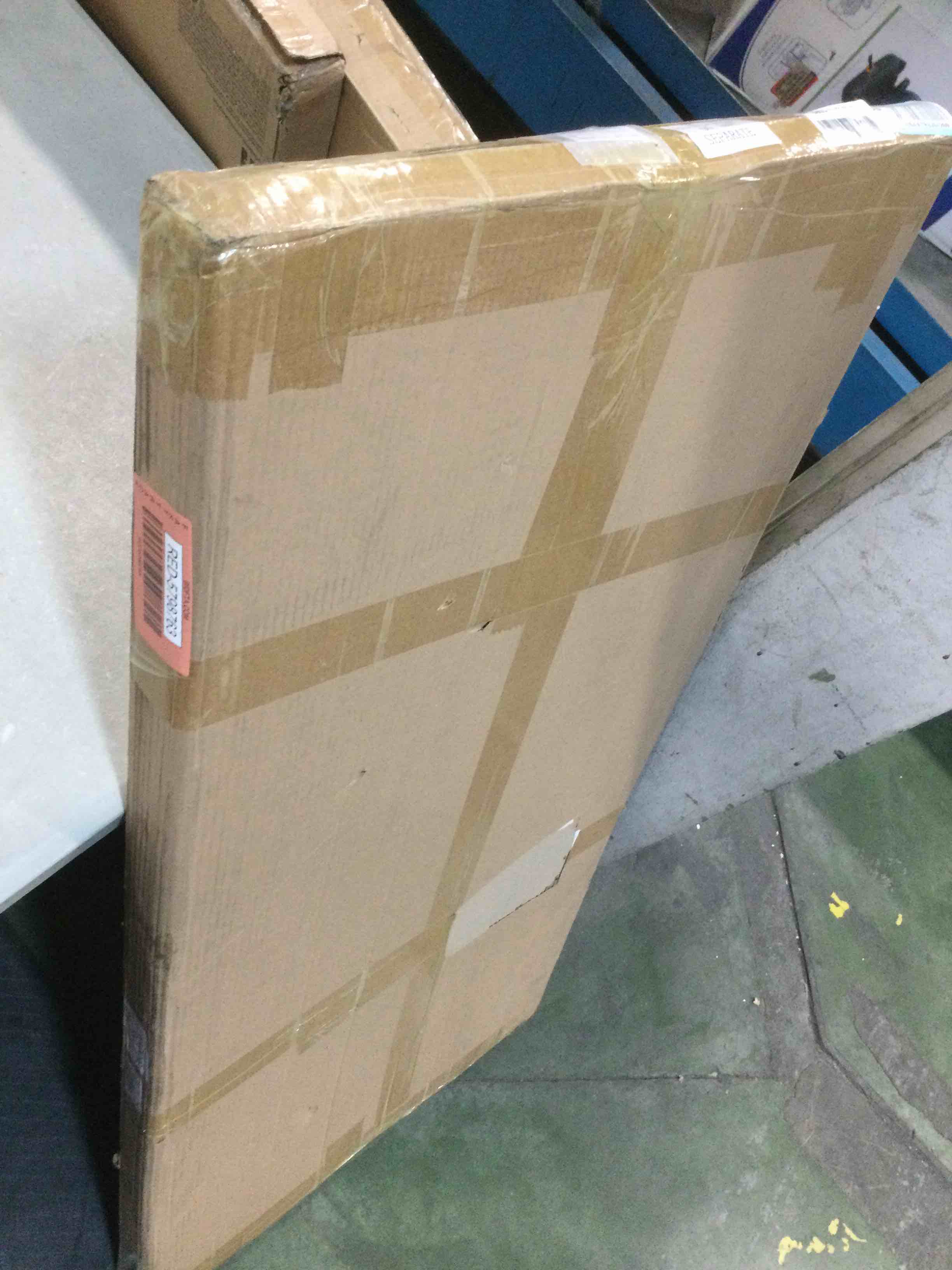 https://s3.amazonaws.com/lotting-images-prod/bidfta/RED5798763_1704374250269.jpeg
