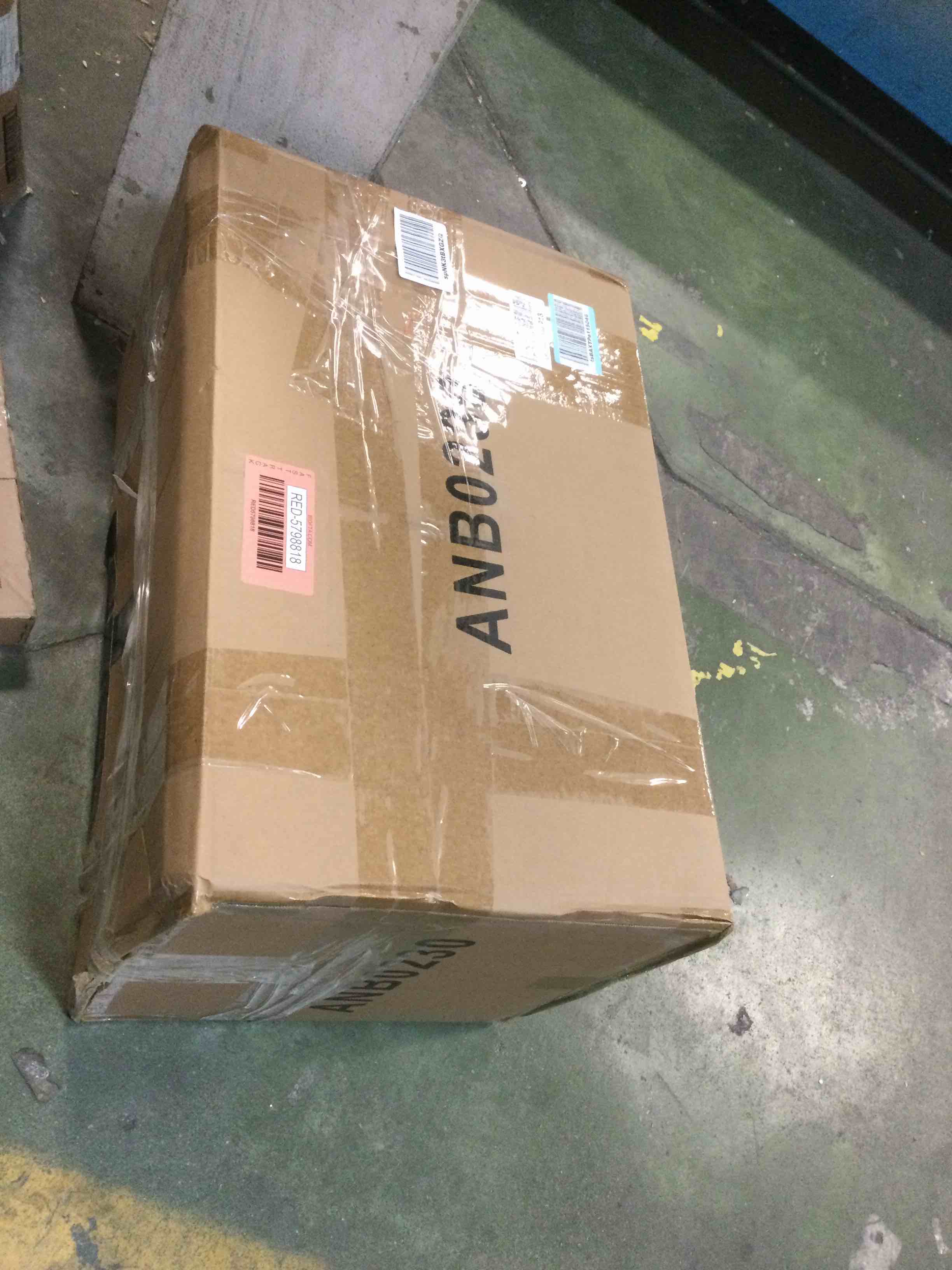 https://s3.amazonaws.com/lotting-images-prod/bidfta/RED5798818_1704379932181.jpeg