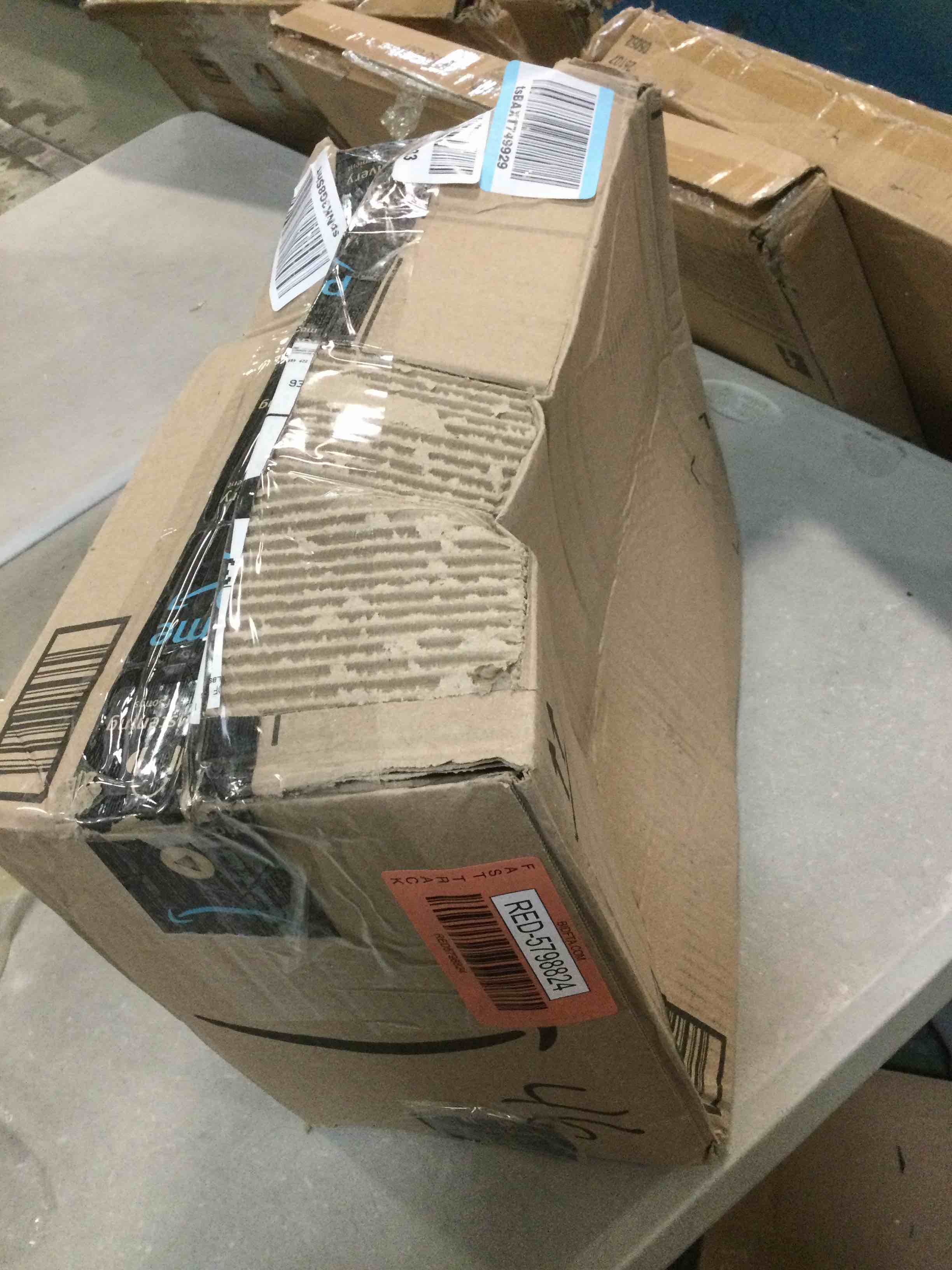 https://s3.amazonaws.com/lotting-images-prod/bidfta/RED5798824_1704382504139.jpeg