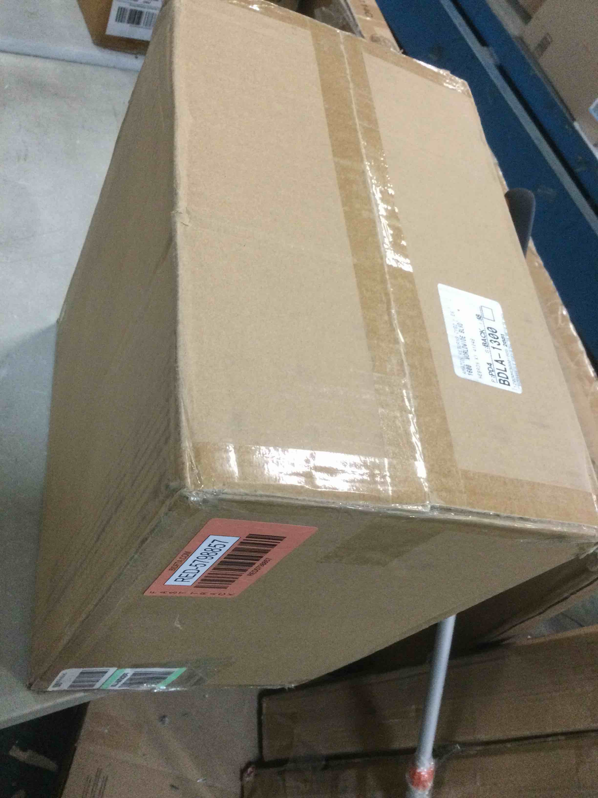 https://s3.amazonaws.com/lotting-images-prod/bidfta/RED5798857_1704387100784.jpeg